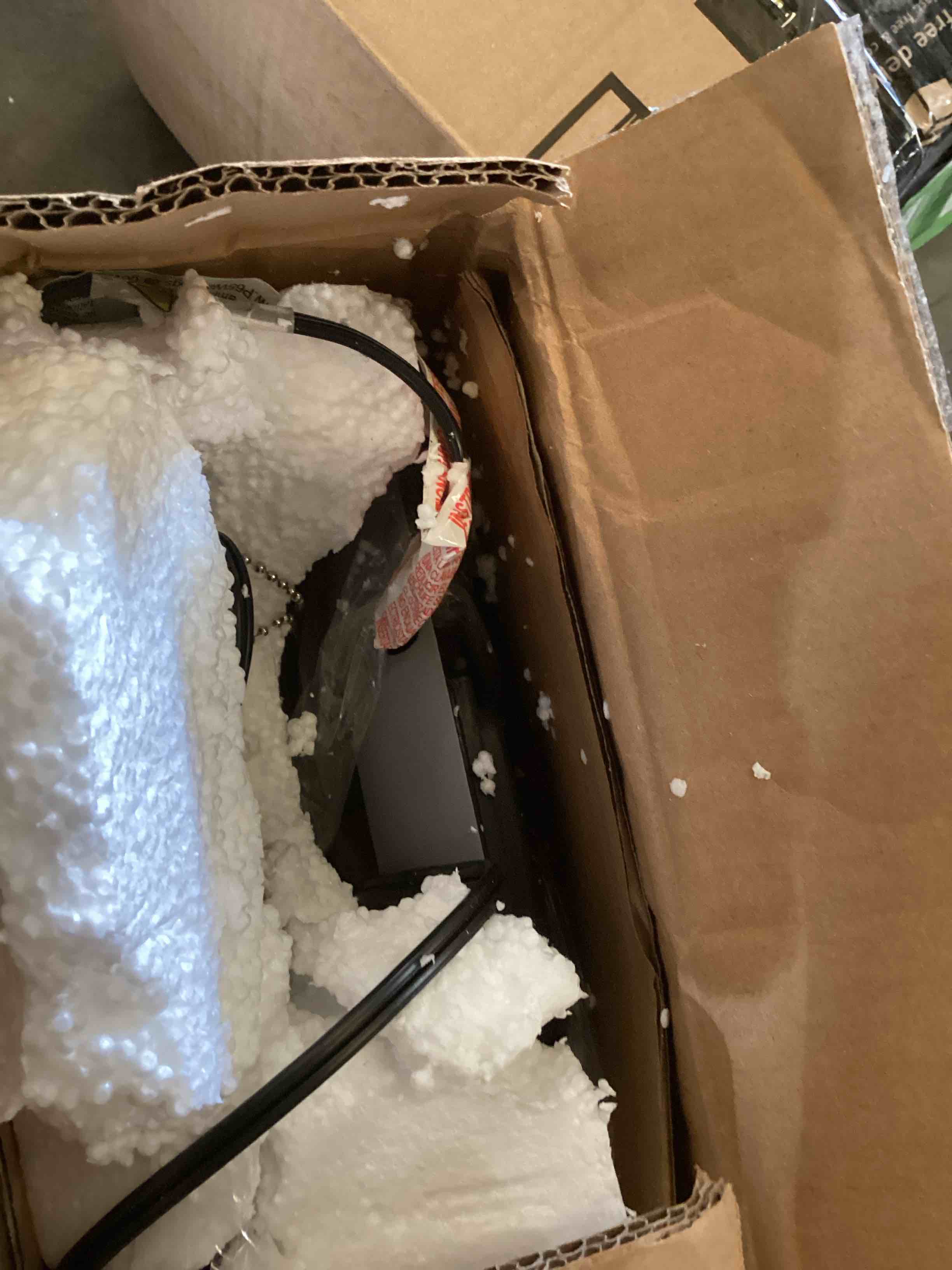 https://s3.amazonaws.com/lotting-images-prod/bidfta/GRN5969969_1719517311912.jpeg