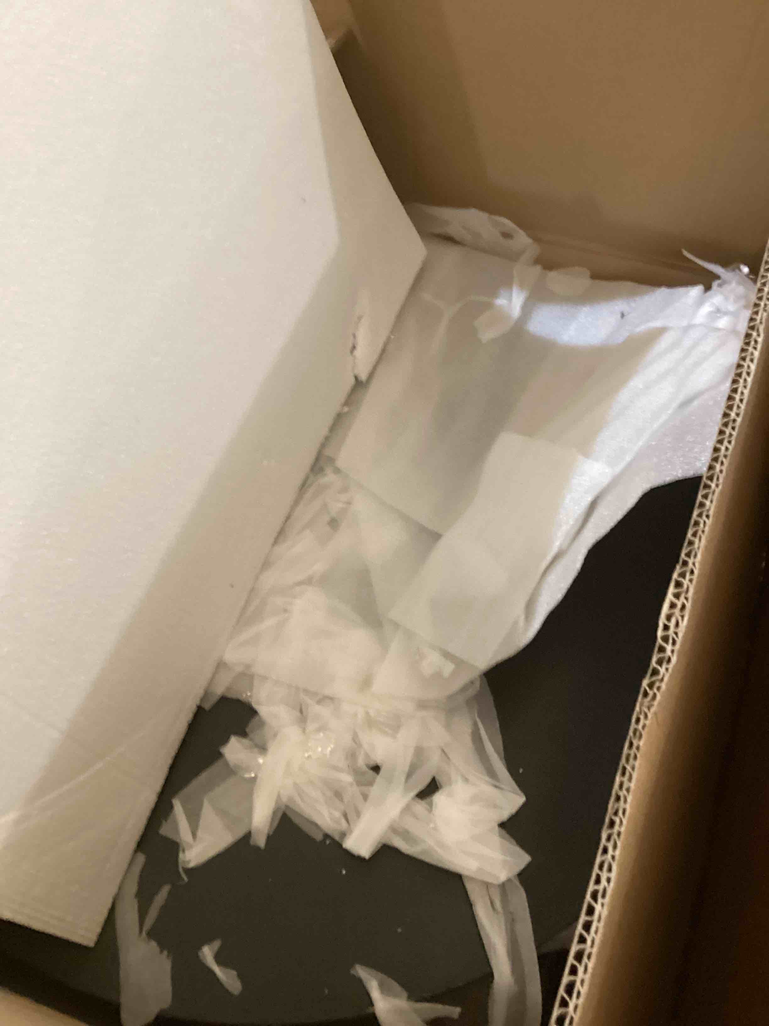 https://s3.amazonaws.com/lotting-images-prod/bidfta/GRN5970358_1720449950237.jpeg