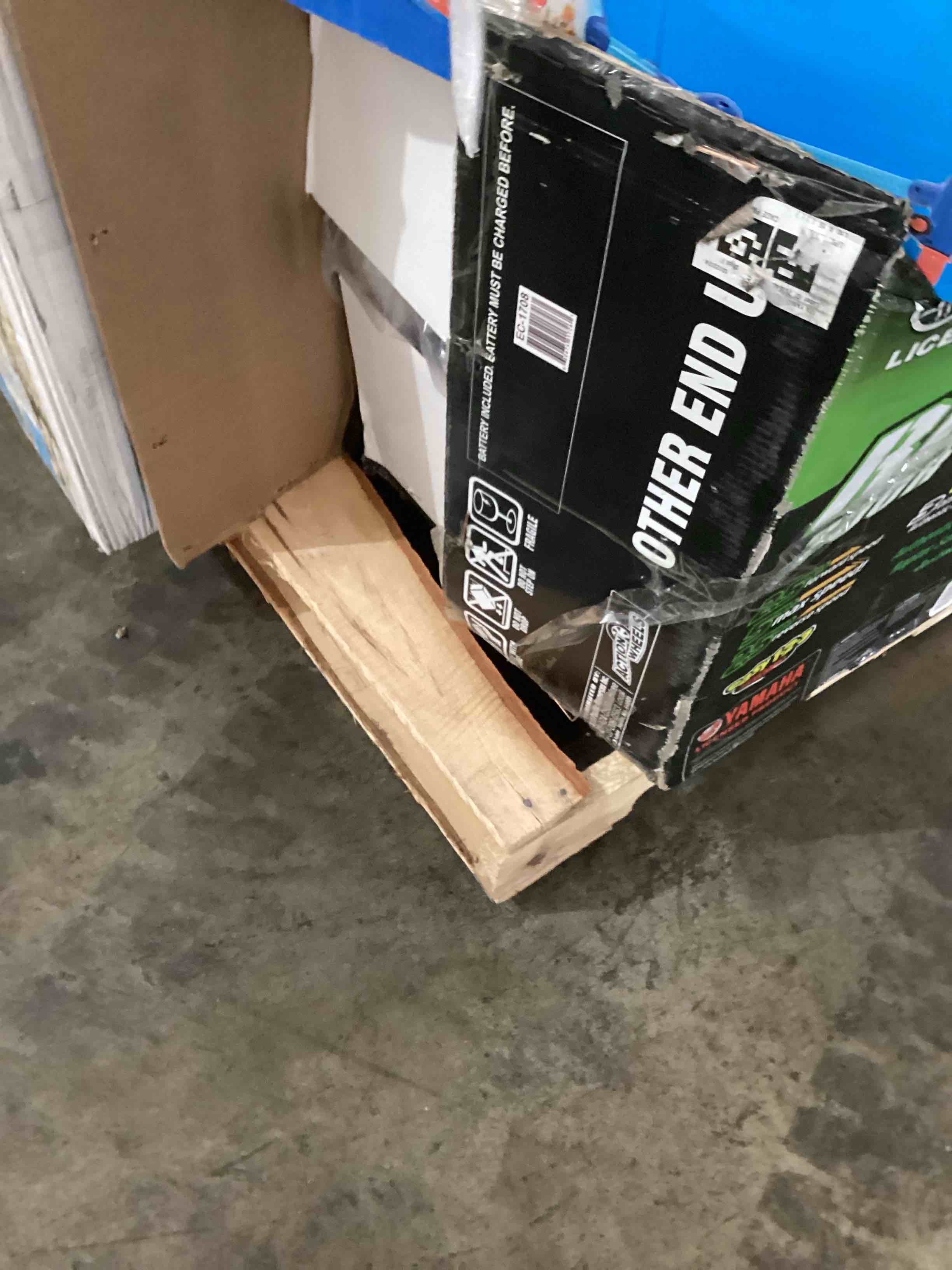 https://s3.amazonaws.com/lotting-images-prod/bidfta/GRN5986405_1713790976965.jpeg