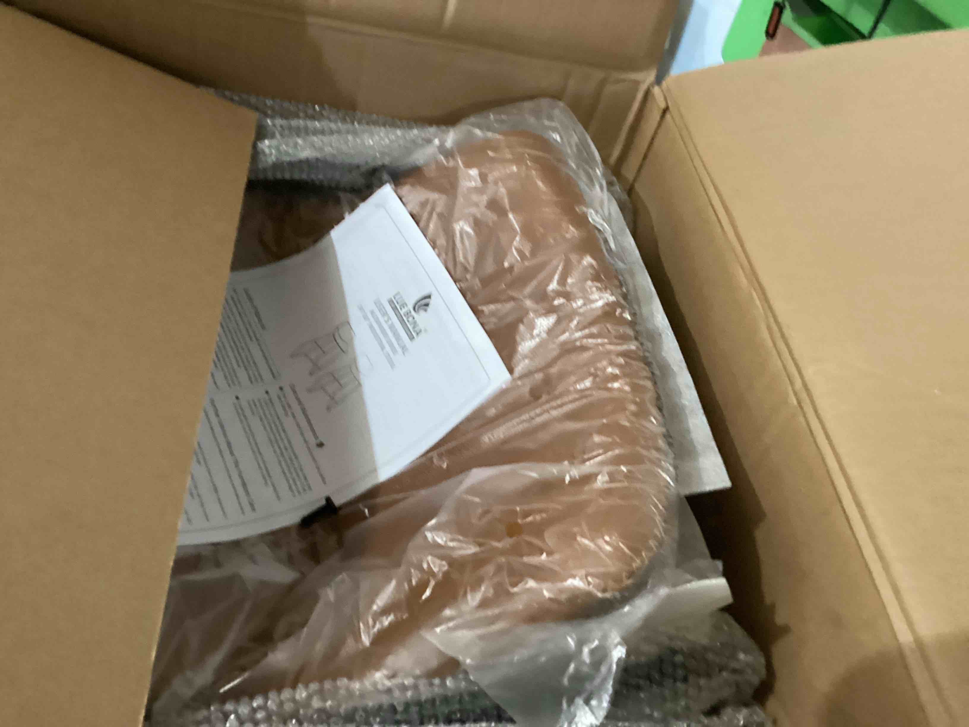 https://s3.amazonaws.com/lotting-images-prod/bidfta/GRN5988782_1728651628815.jpeg