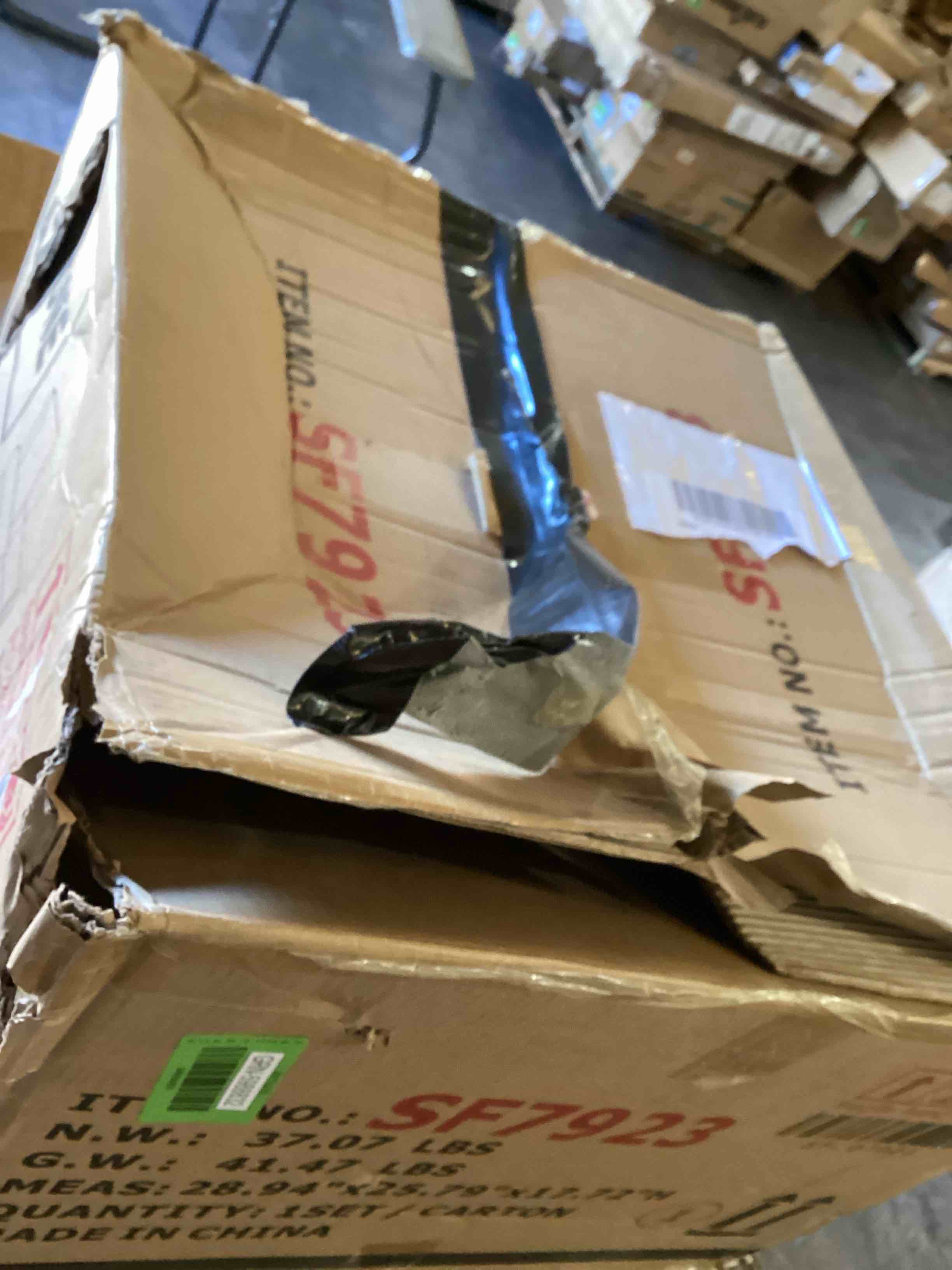 https://s3.amazonaws.com/lotting-images-prod/bidfta/GRN5988832_1728667597738.jpeg