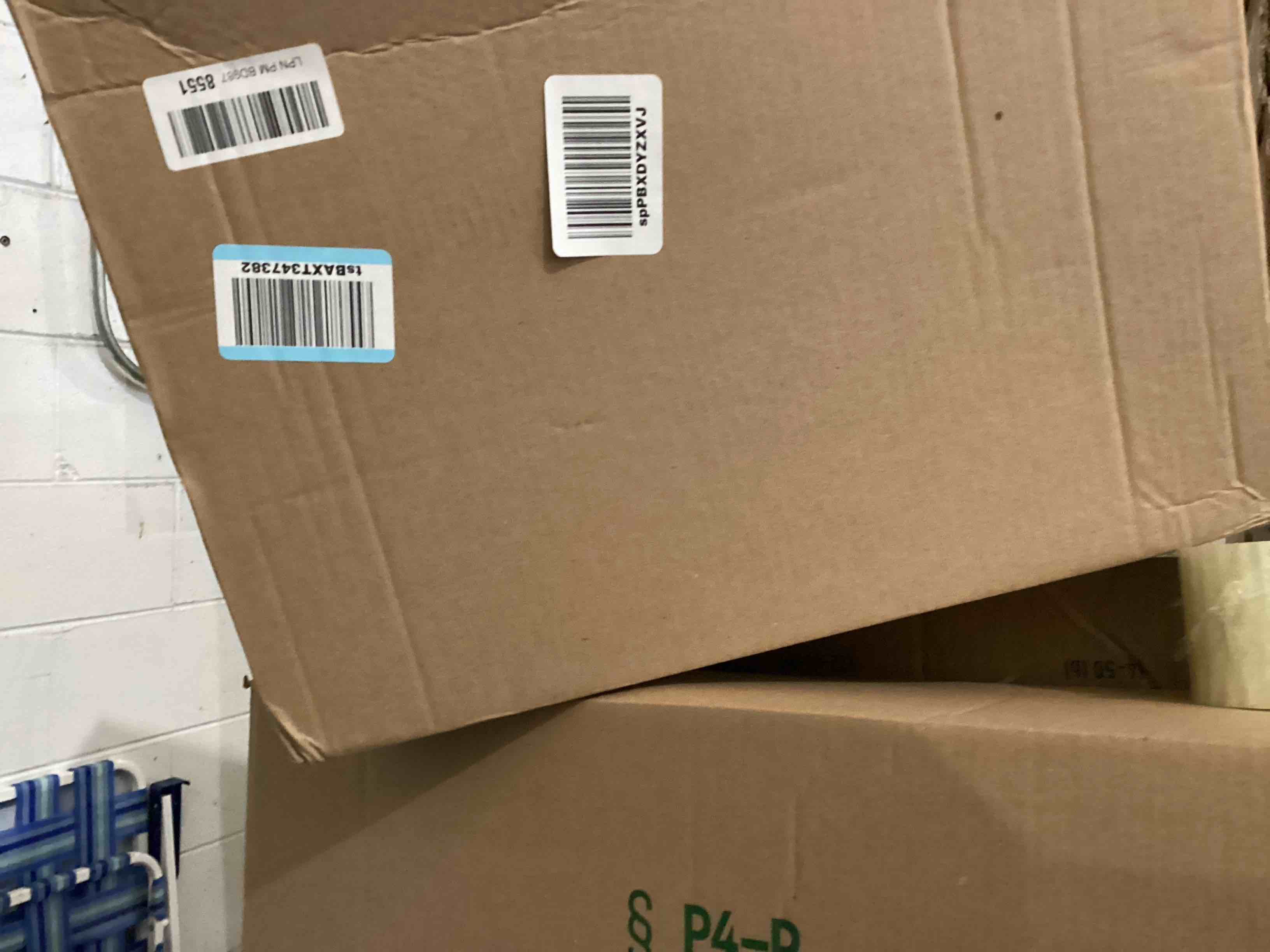 https://s3.amazonaws.com/lotting-images-prod/bidfta/GRN5988956_1728932322124.jpeg