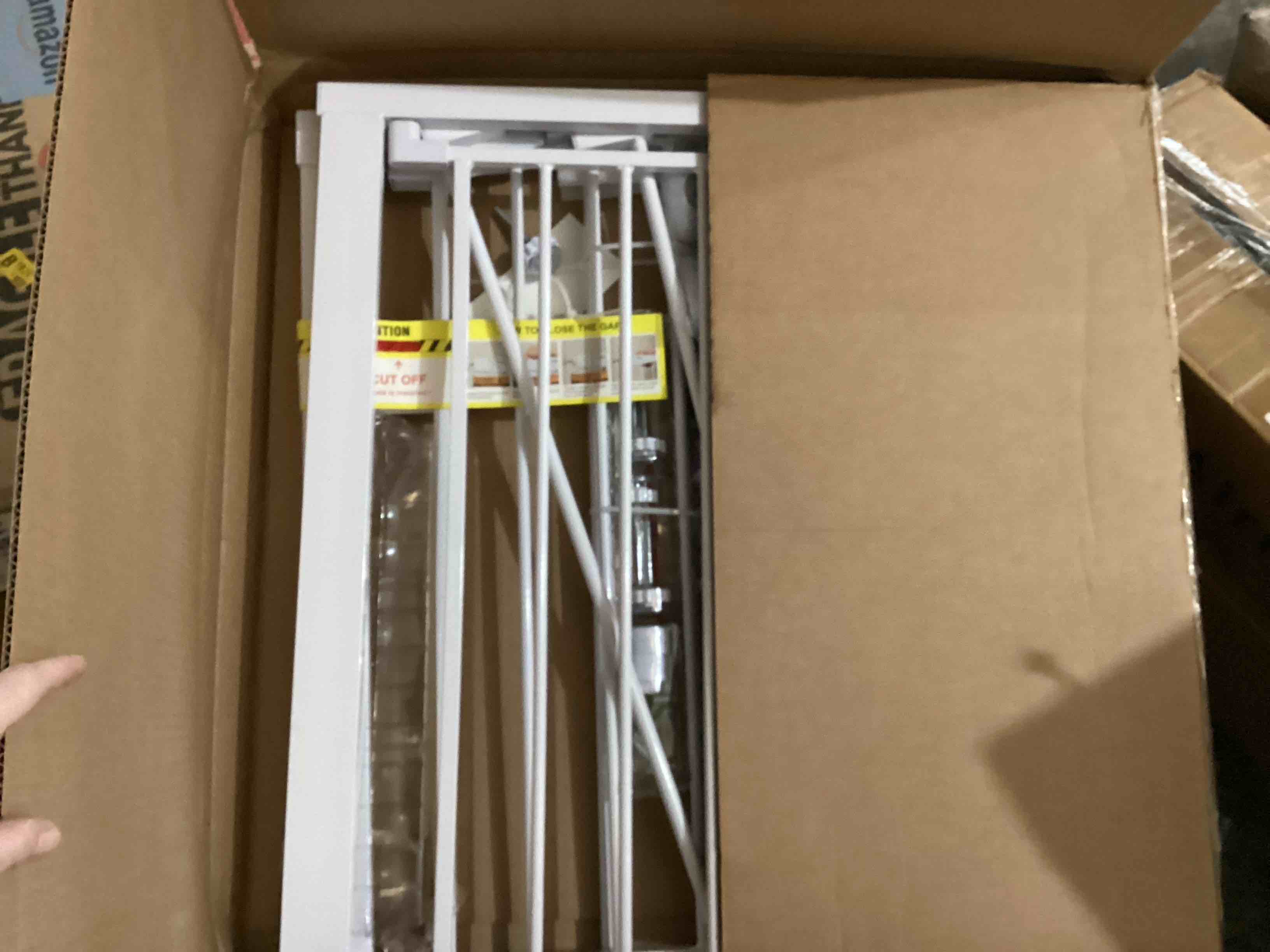 https://s3.amazonaws.com/lotting-images-prod/bidfta/GRN5989502_1729603982955.jpeg