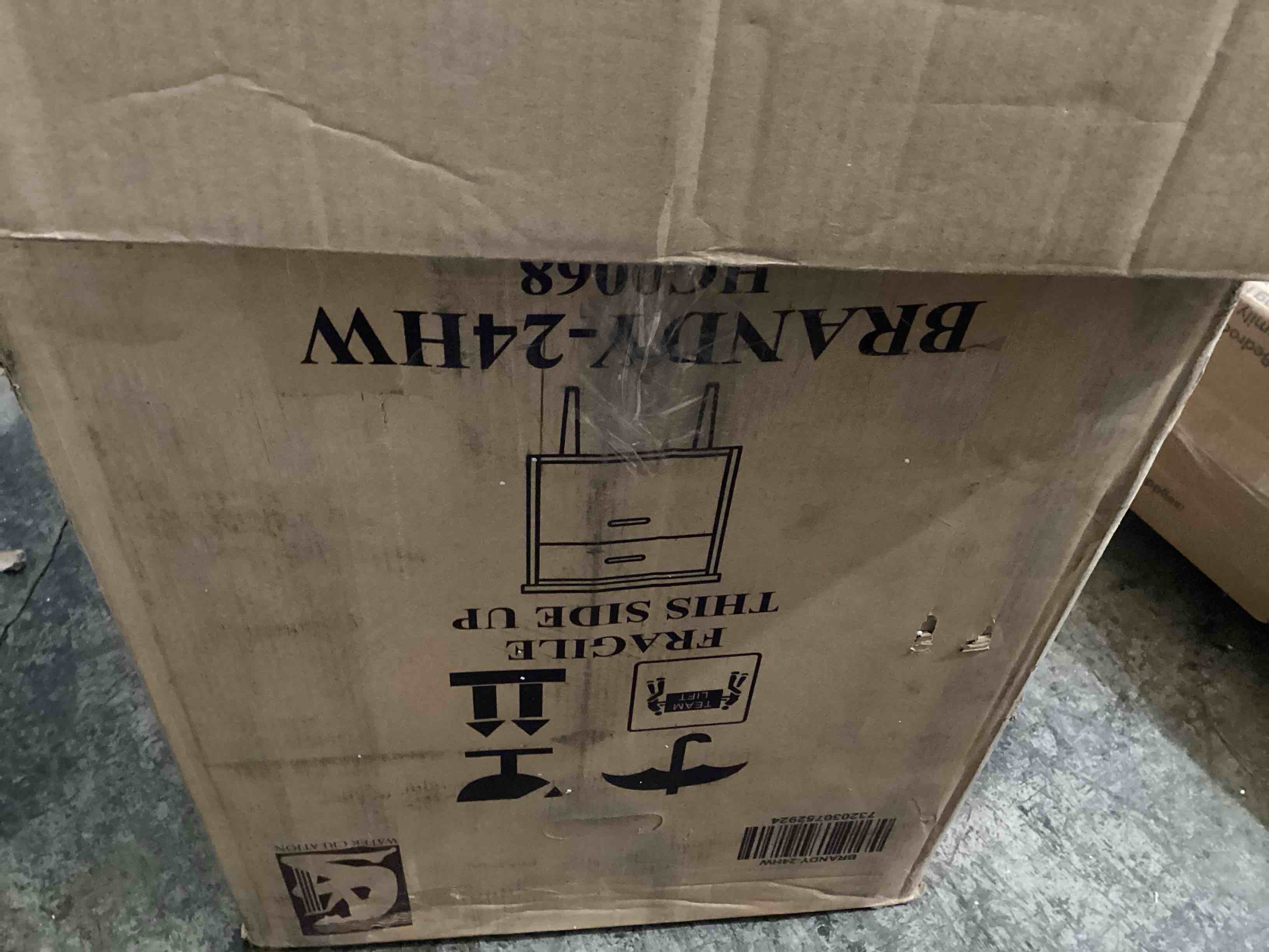 https://s3.amazonaws.com/lotting-images-prod/bidfta/GRN5989776_1729780252719.jpeg