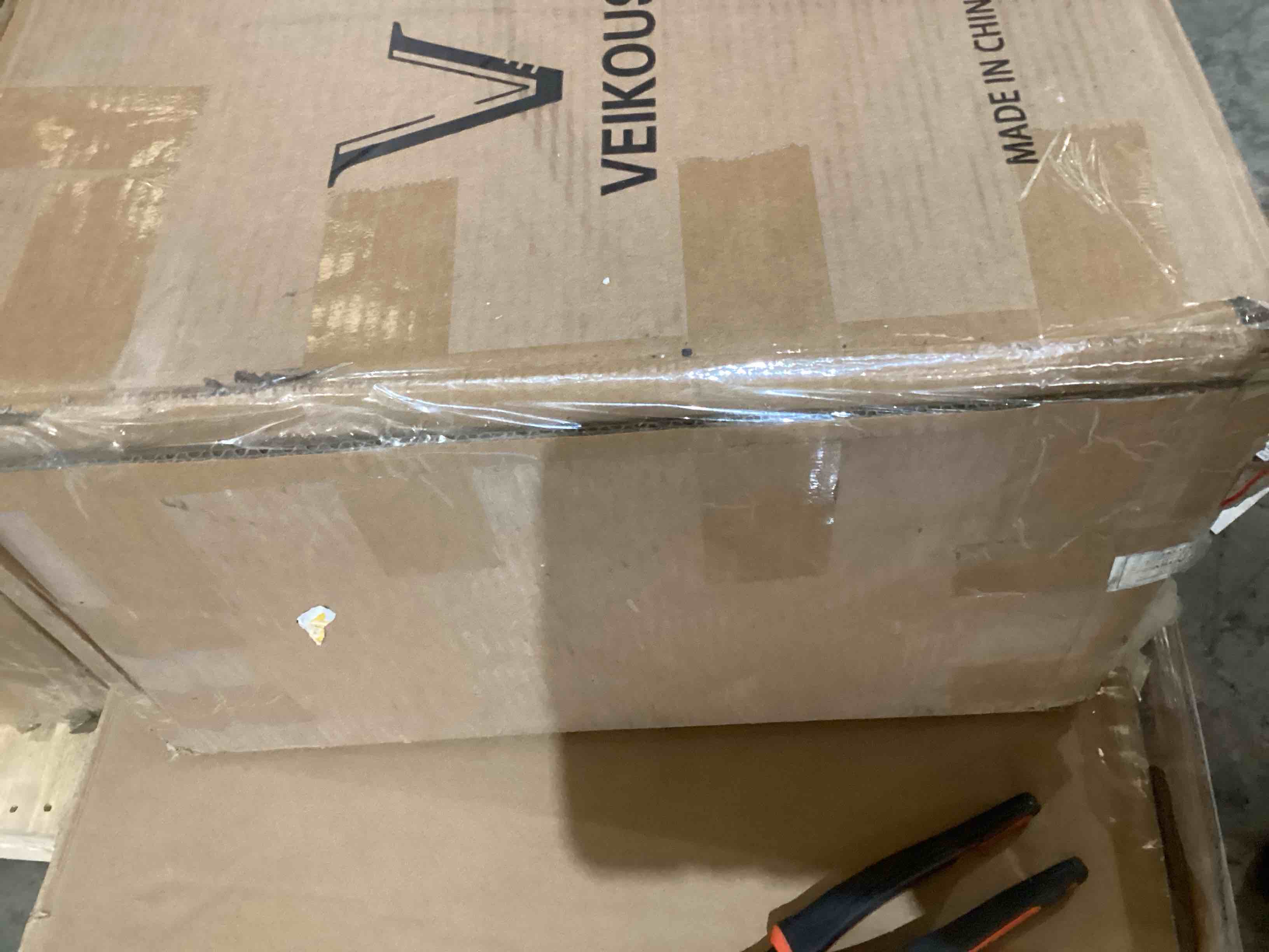 https://s3.amazonaws.com/lotting-images-prod/bidfta/GRN5991623_1709308742158.jpeg