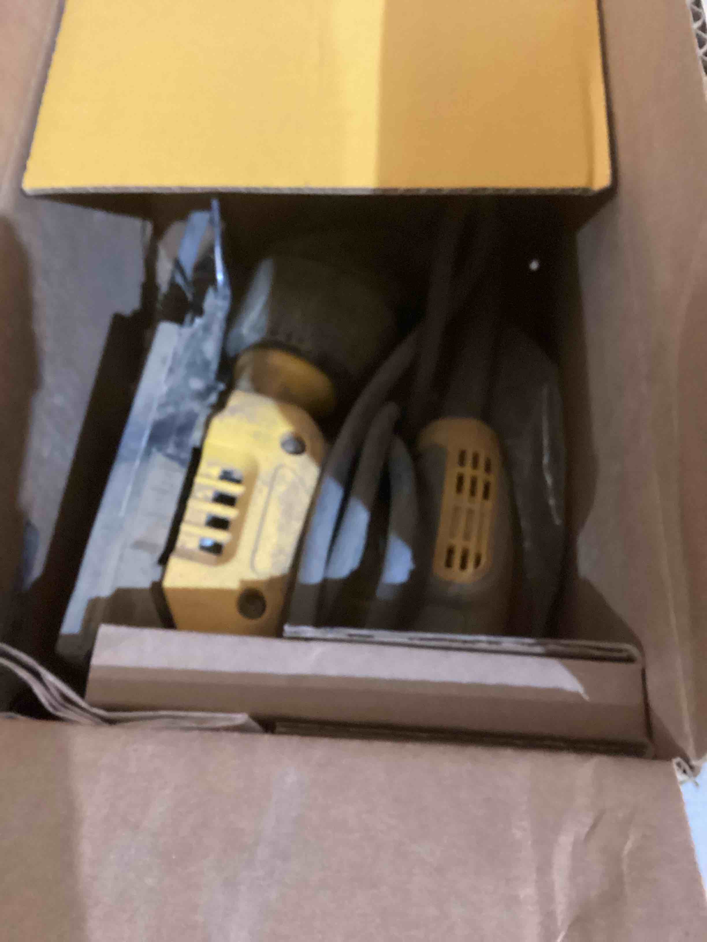 https://s3.amazonaws.com/lotting-images-prod/bidfta/GRN5991900_1709755104461.jpeg