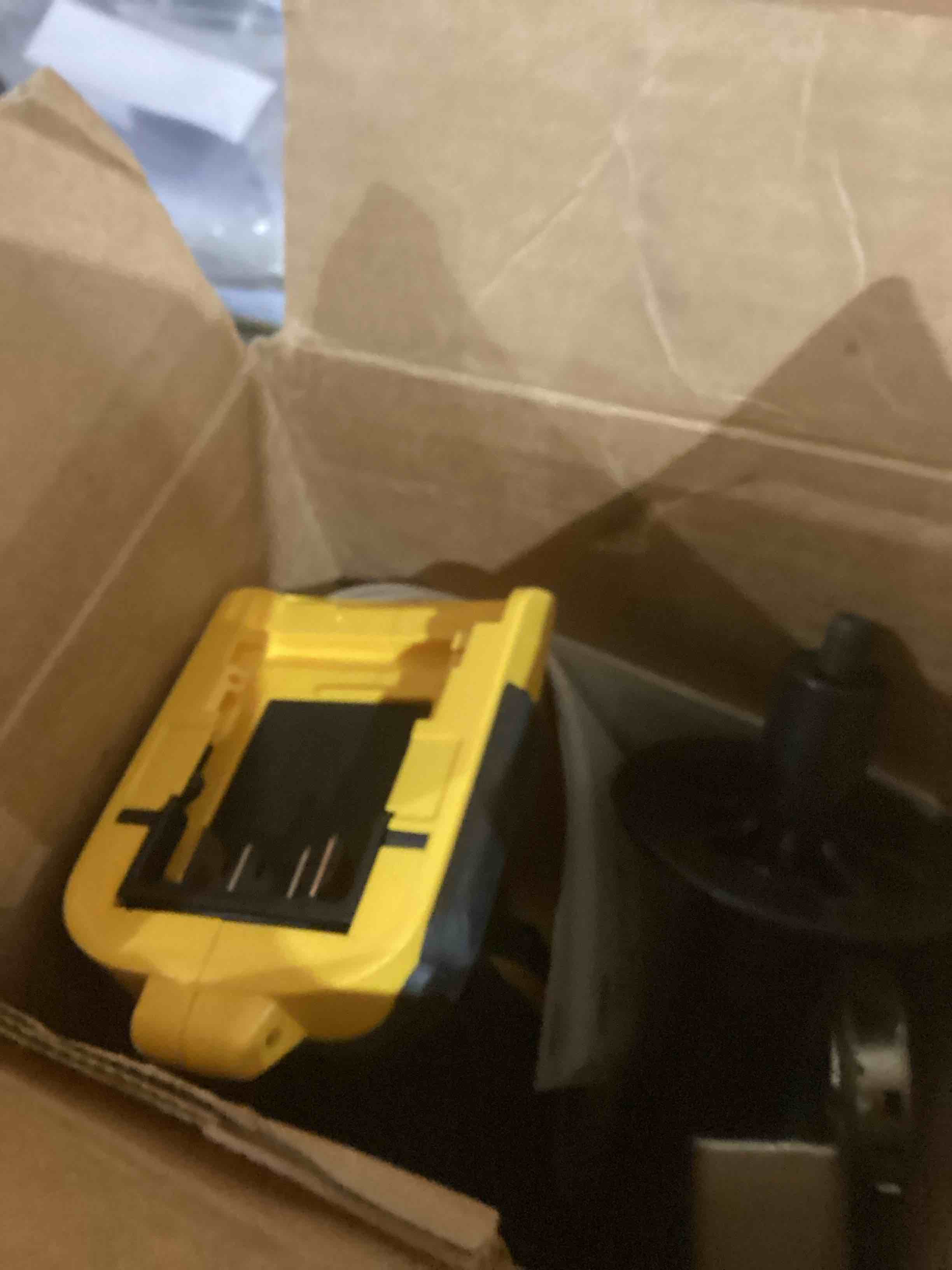 https://s3.amazonaws.com/lotting-images-prod/bidfta/GRN5991922_1709758251340.jpeg