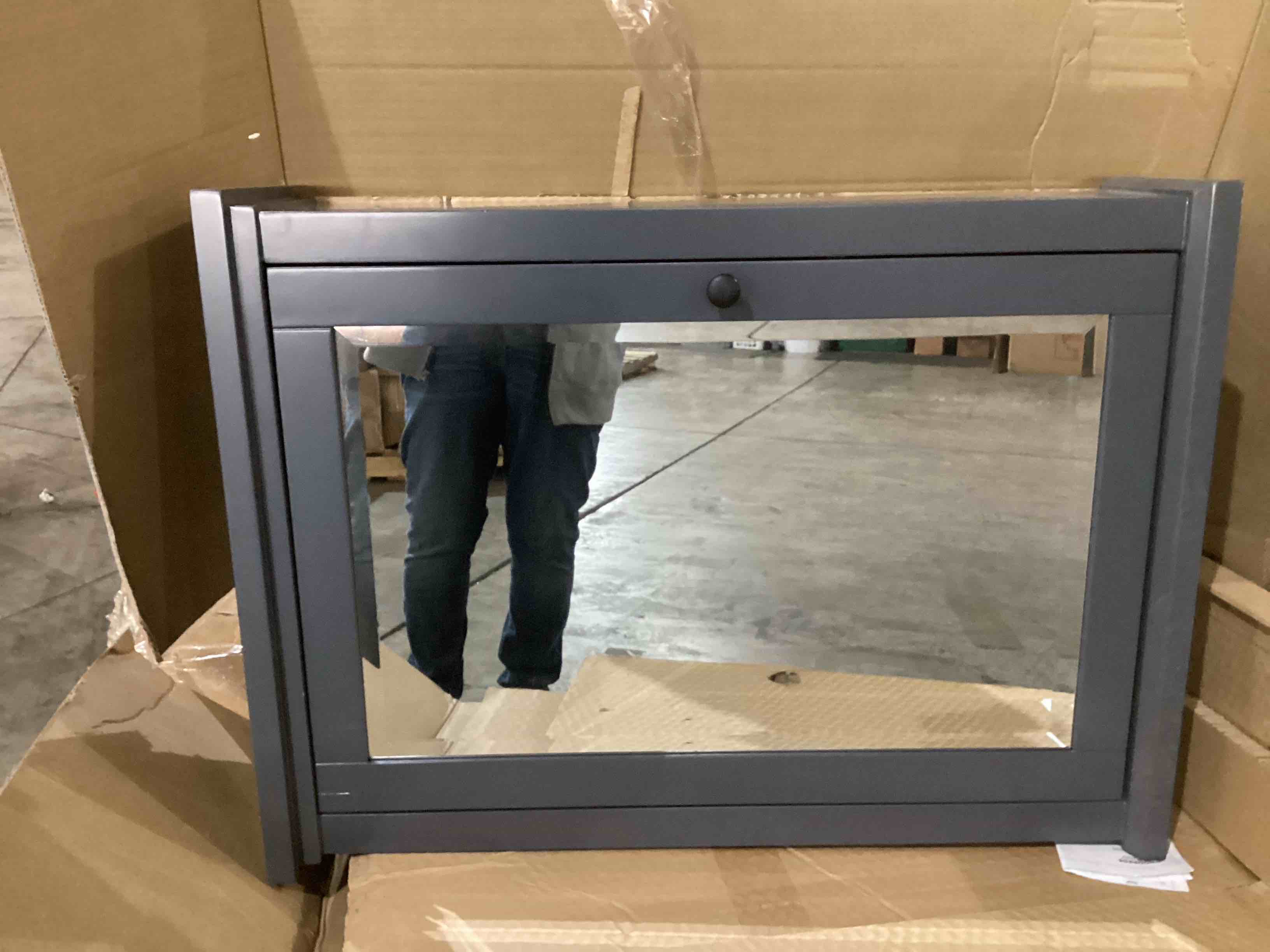 https://s3.amazonaws.com/lotting-images-prod/bidfta/GRN5992631_1710509423708.jpeg