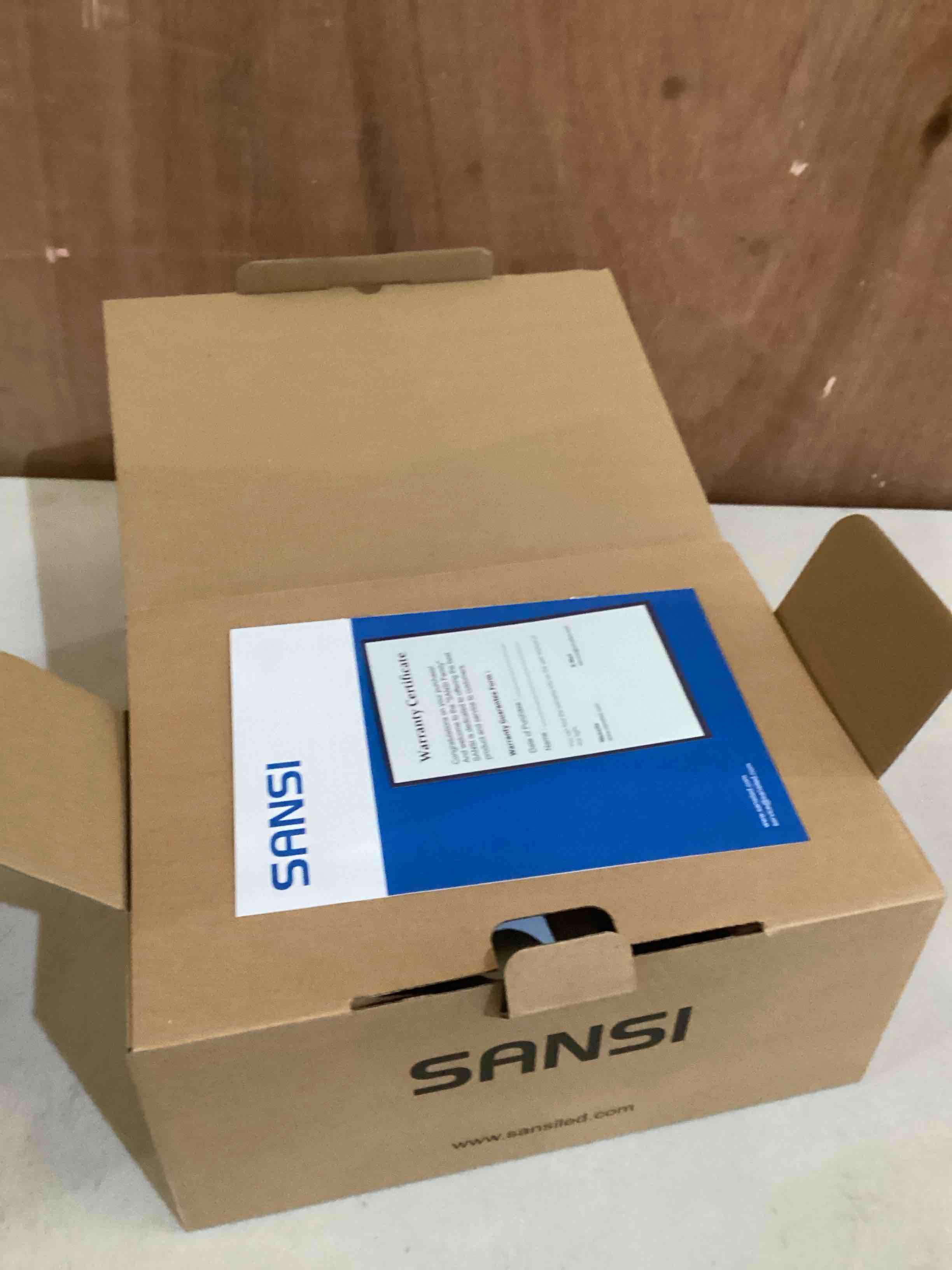https://s3.amazonaws.com/lotting-images-prod/bidfta/GRN5992910_1710948122261.jpeg