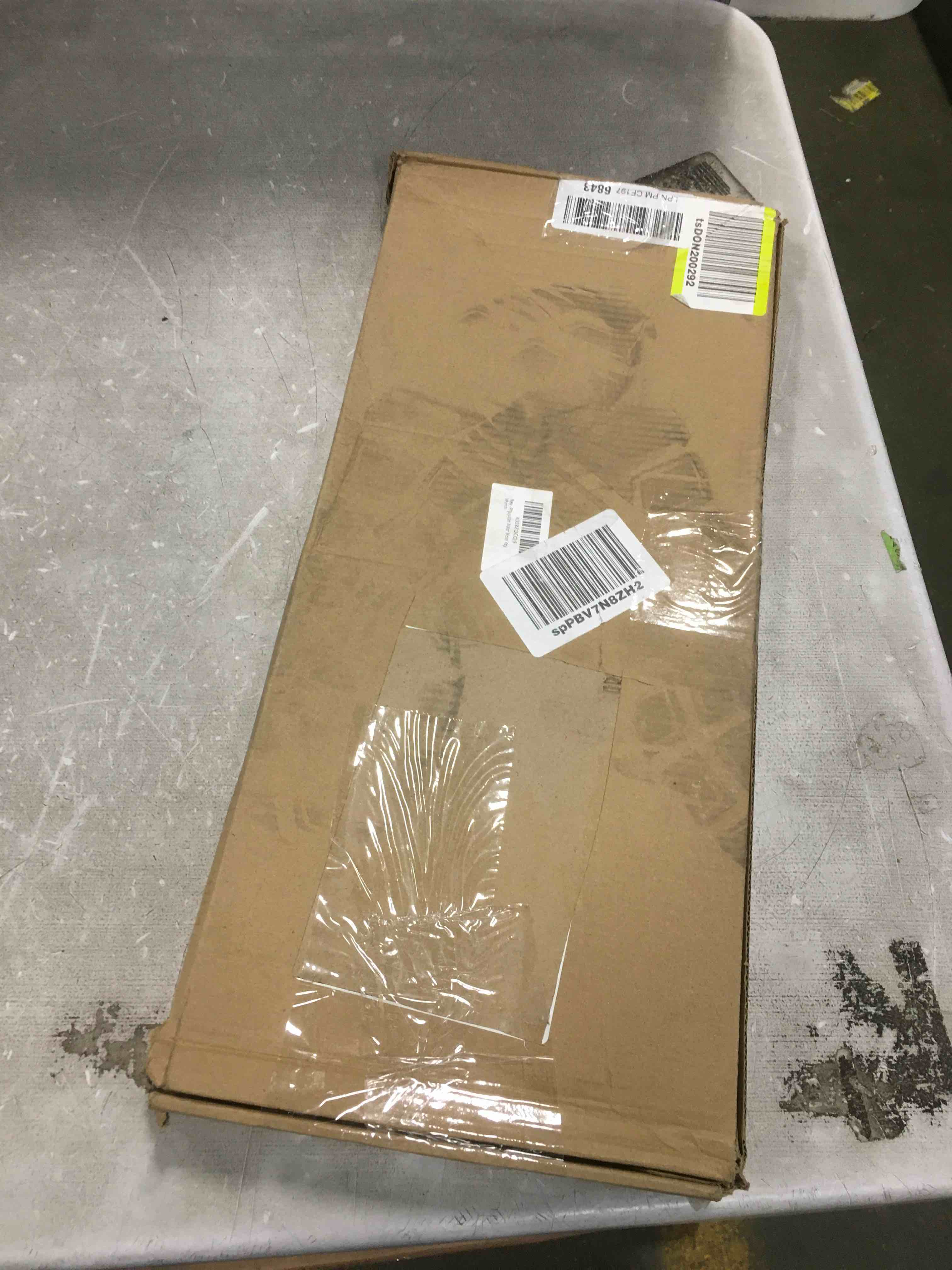 https://s3.amazonaws.com/lotting-images-prod/bidfta/GRN5997211_1709838475789.jpeg