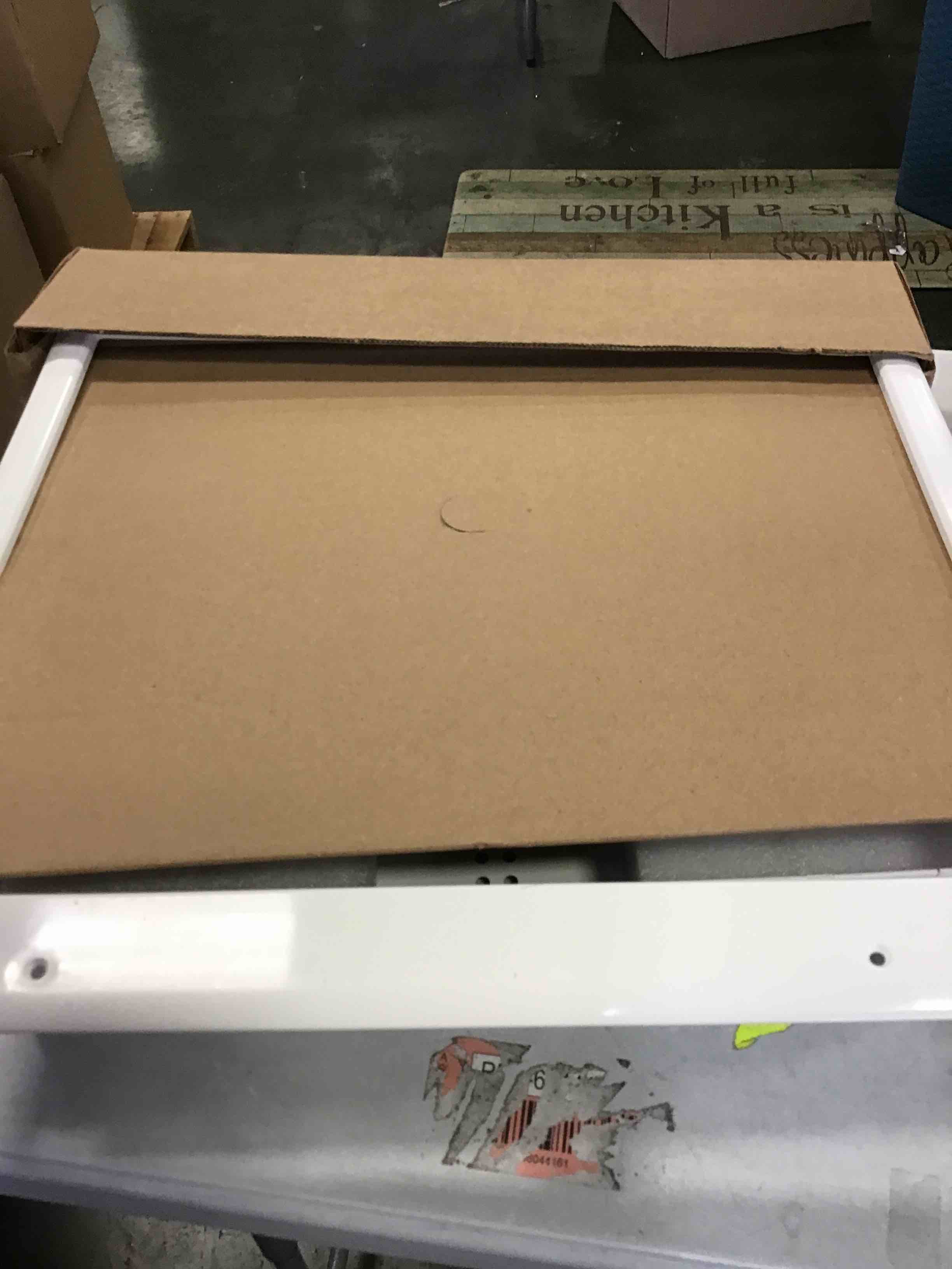 https://s3.amazonaws.com/lotting-images-prod/bidfta/GRN5997931_1709759504545.jpeg