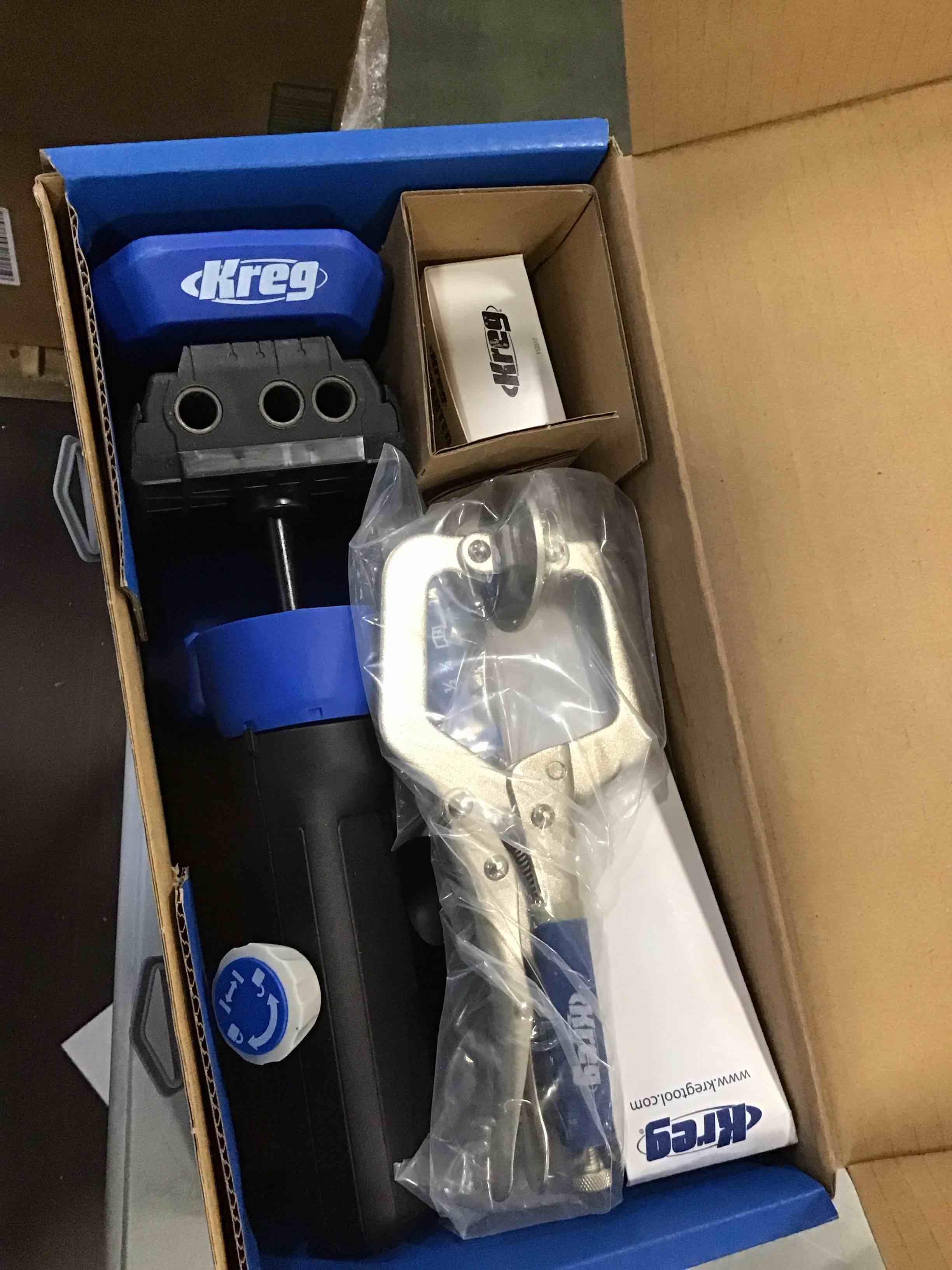 https://s3.amazonaws.com/lotting-images-prod/bidfta/GRN5998180_1709904671557.jpeg
