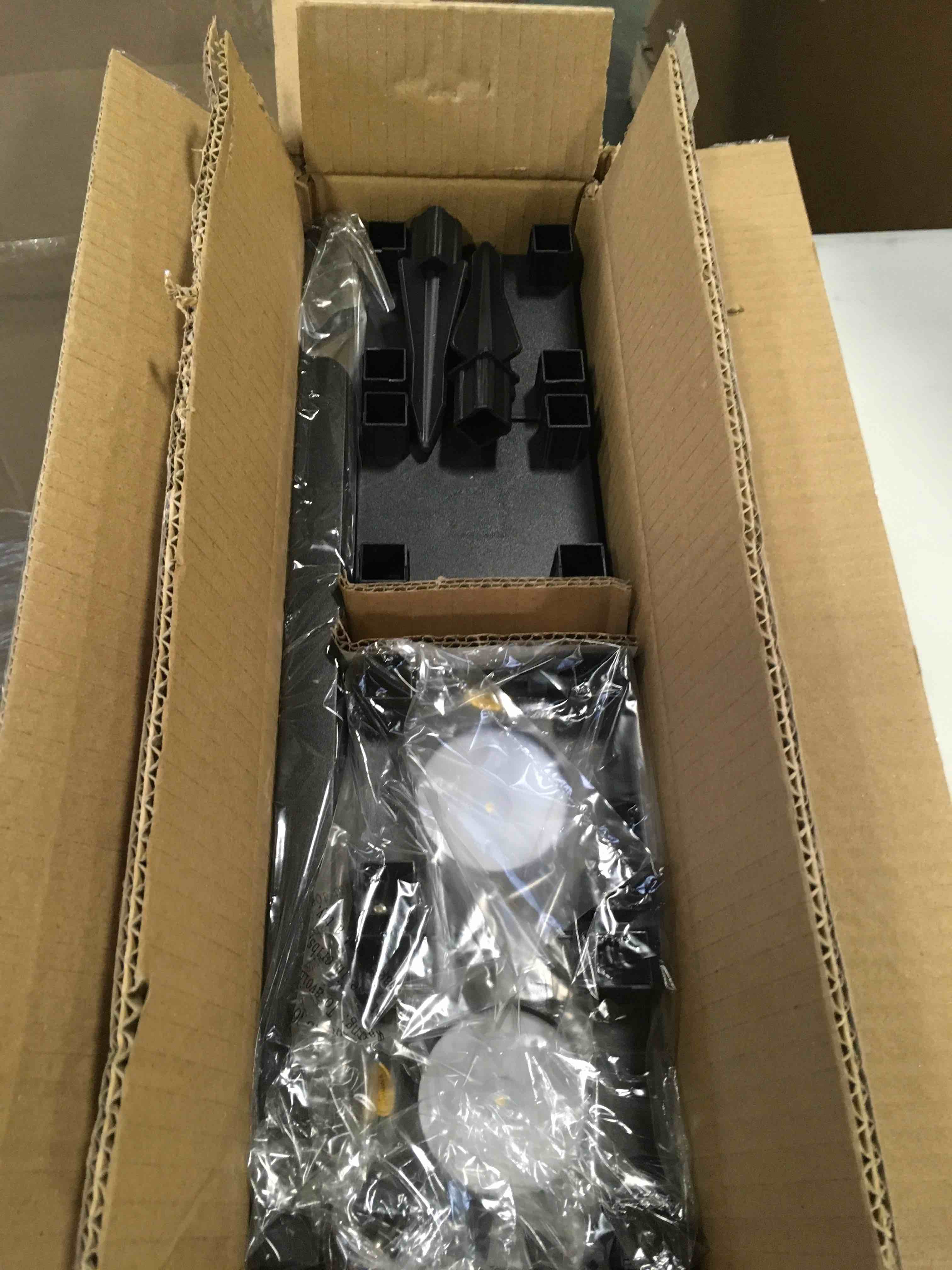 https://s3.amazonaws.com/lotting-images-prod/bidfta/GRN5998877_1710513588686.jpeg