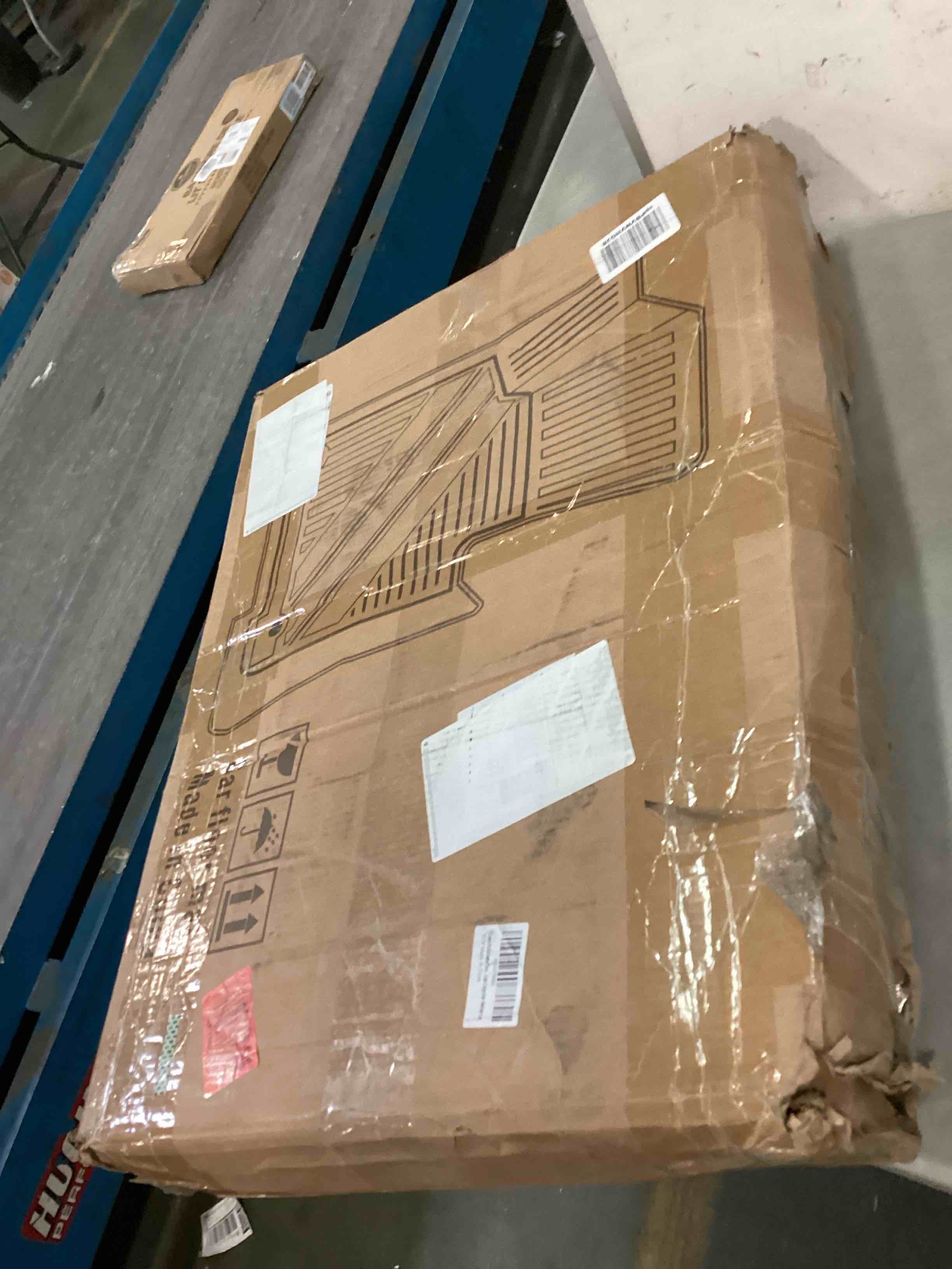 https://s3.amazonaws.com/lotting-images-prod/bidfta/GRN5999545_1710606660449.jpeg