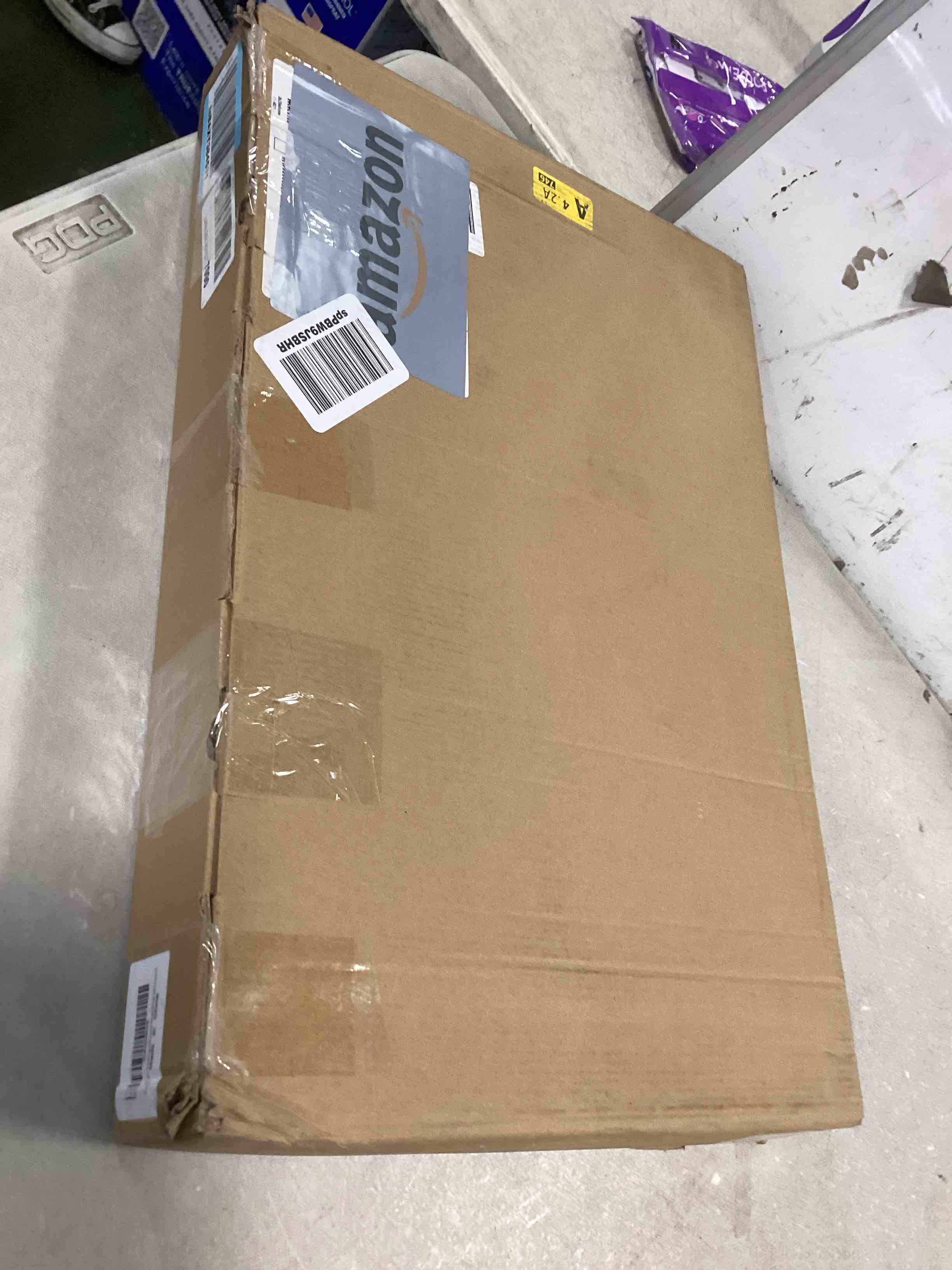 https://s3.amazonaws.com/lotting-images-prod/bidfta/GRN6000322_1711036317914.jpeg