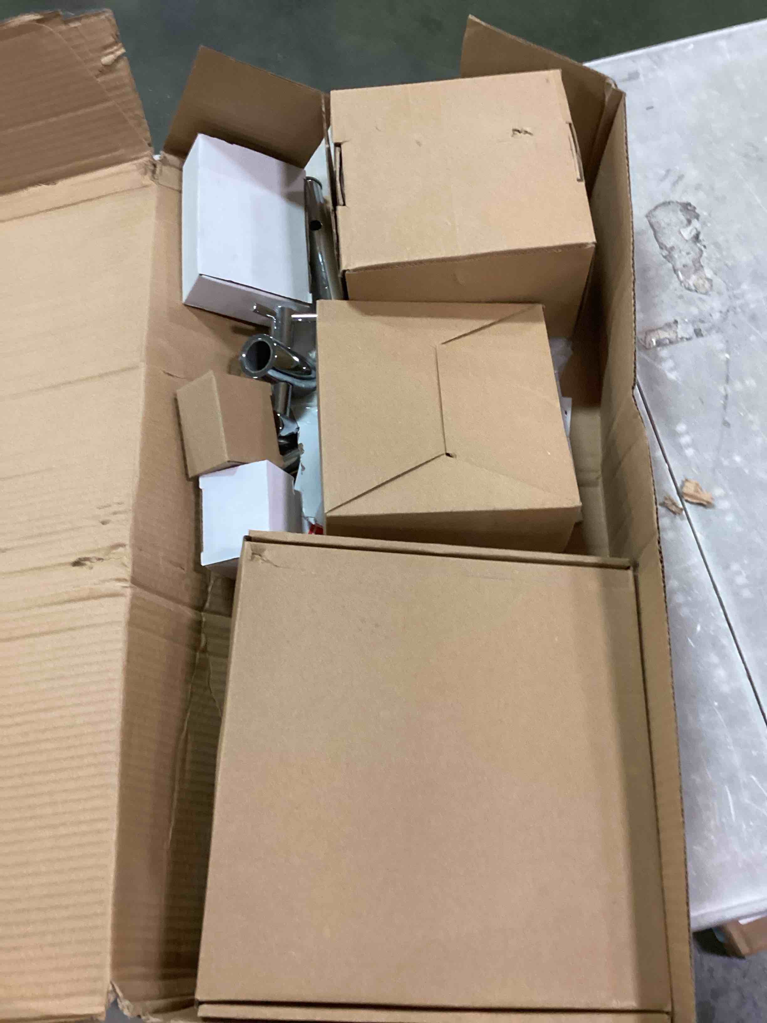 https://s3.amazonaws.com/lotting-images-prod/bidfta/GRN6002453_1709904788588.jpeg