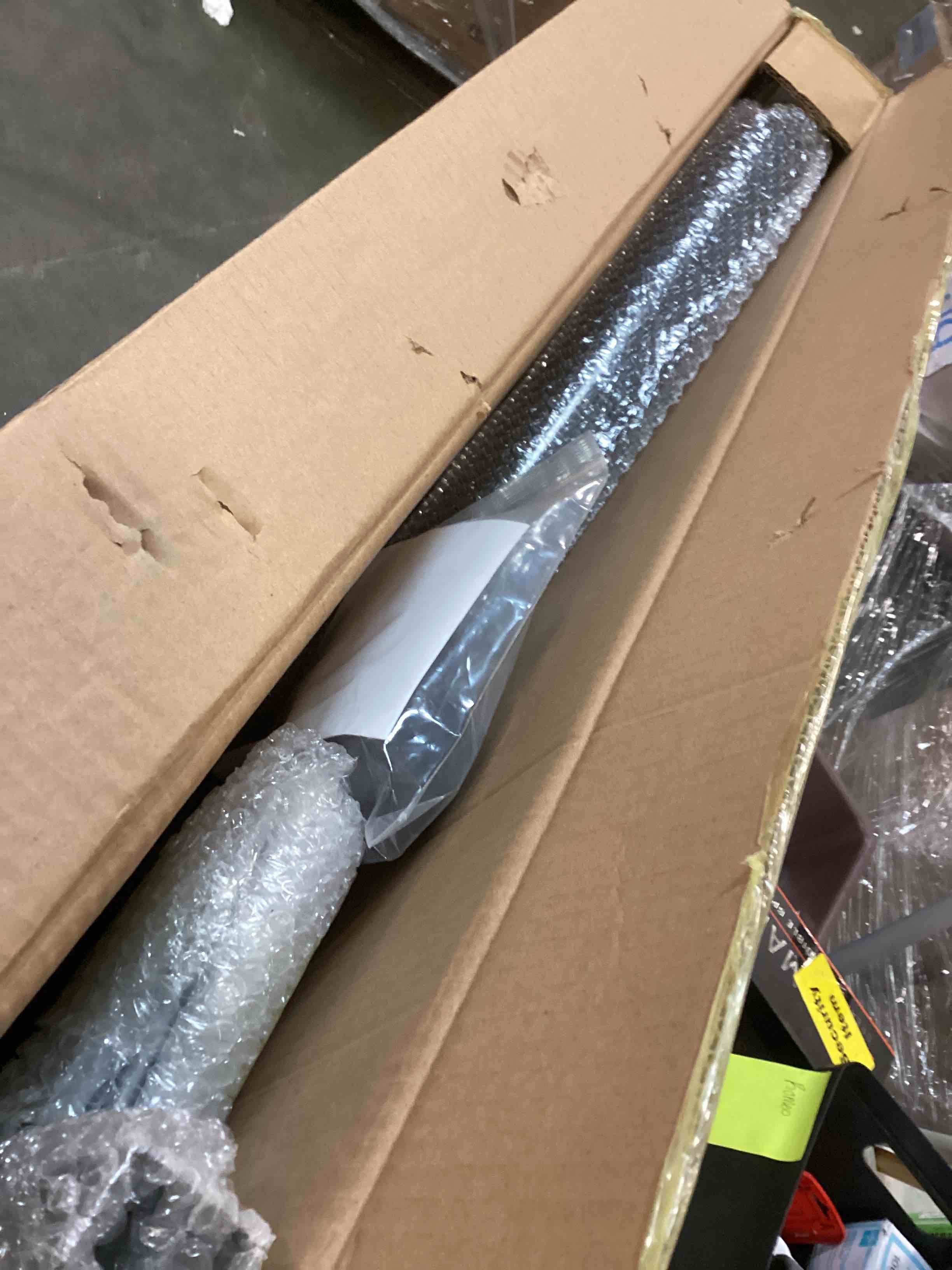 https://s3.amazonaws.com/lotting-images-prod/bidfta/GRN6003584_1709727968518.jpeg