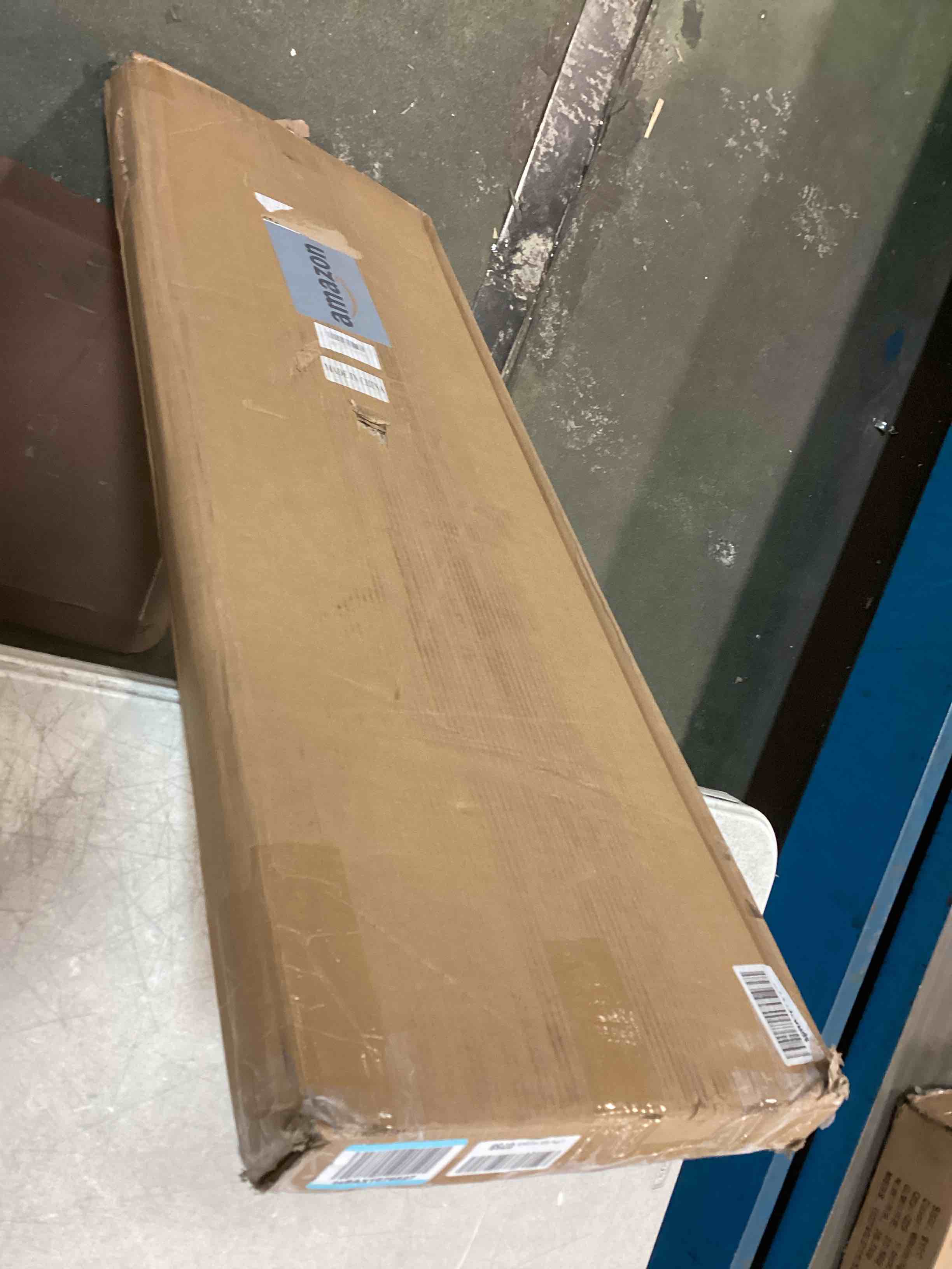 https://s3.amazonaws.com/lotting-images-prod/bidfta/GRN6003997_1709822636453.jpeg
