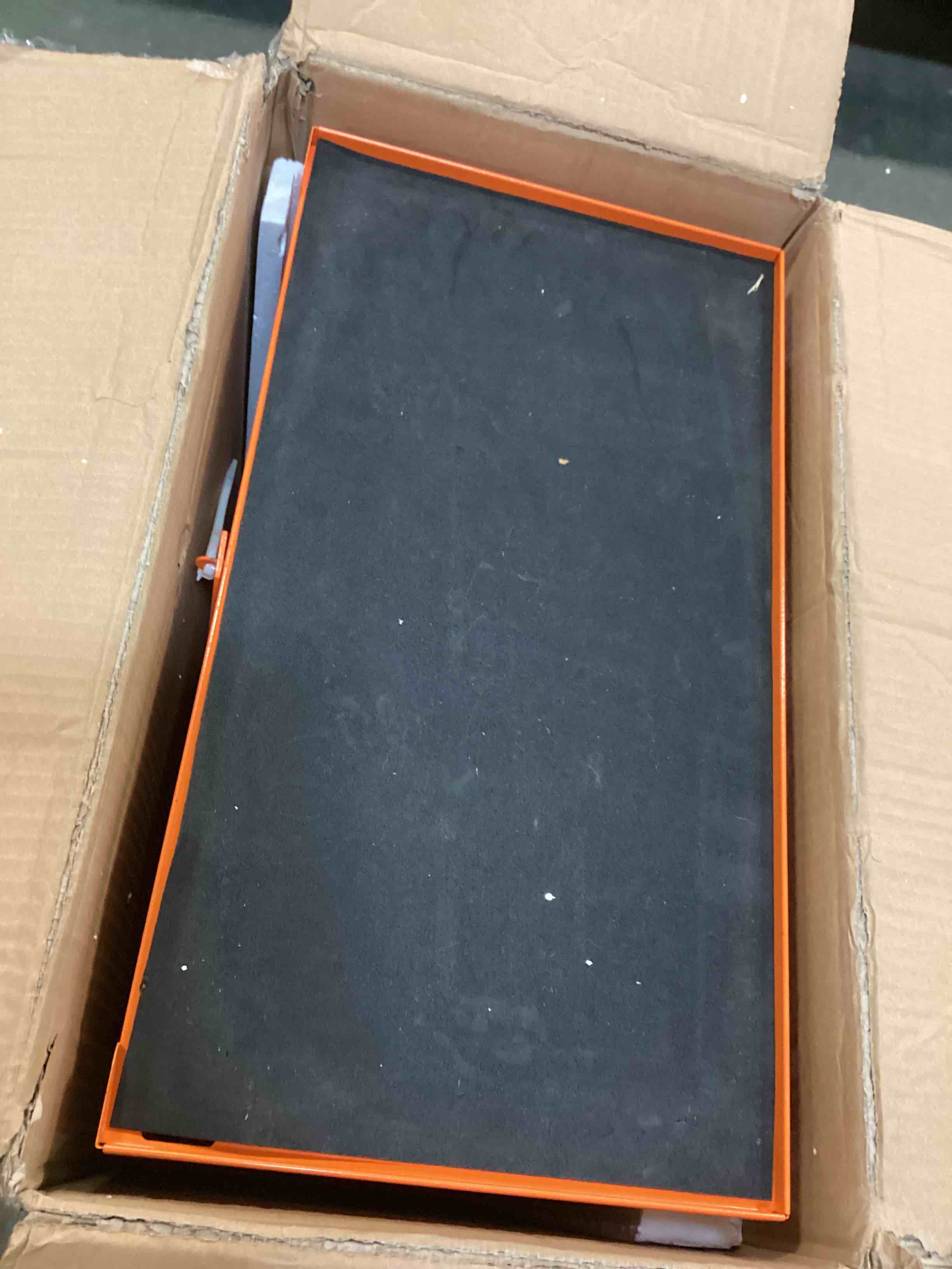 https://s3.amazonaws.com/lotting-images-prod/bidfta/GRN6004089_1709832074462.jpeg