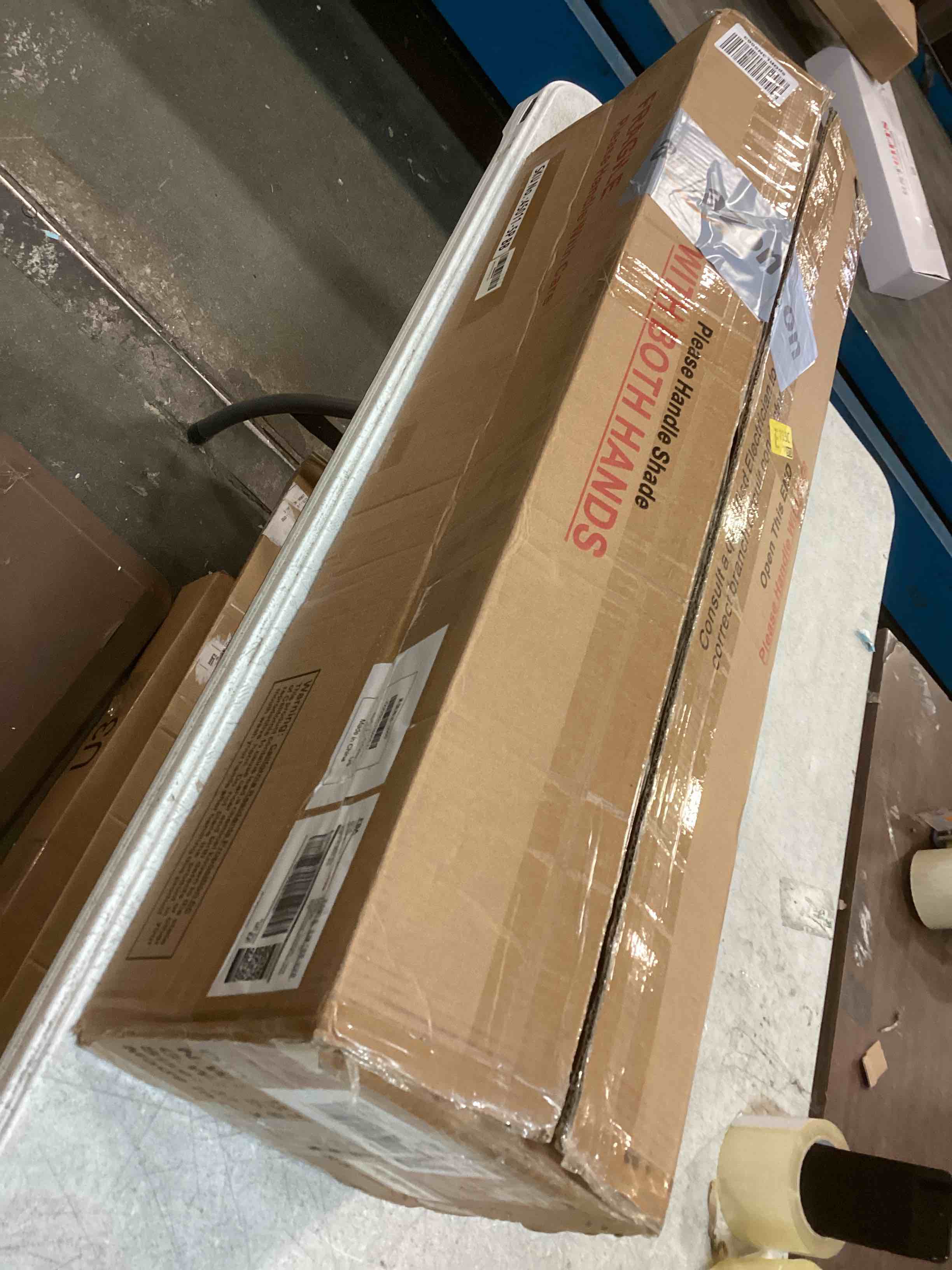 https://s3.amazonaws.com/lotting-images-prod/bidfta/GRN6004190_1709843499683.jpeg