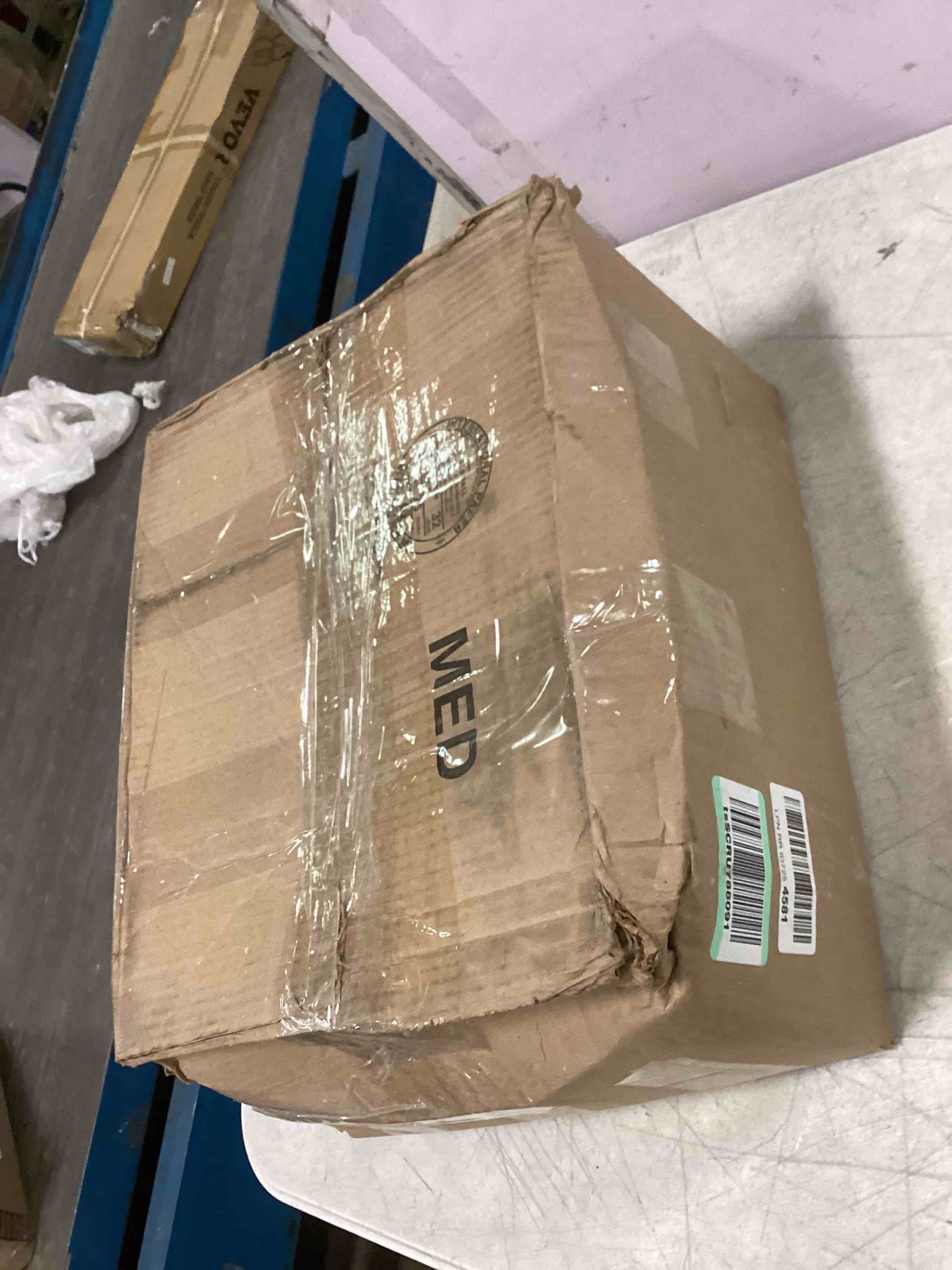 https://s3.amazonaws.com/lotting-images-prod/bidfta/GRN6005829_1710155971570.jpeg