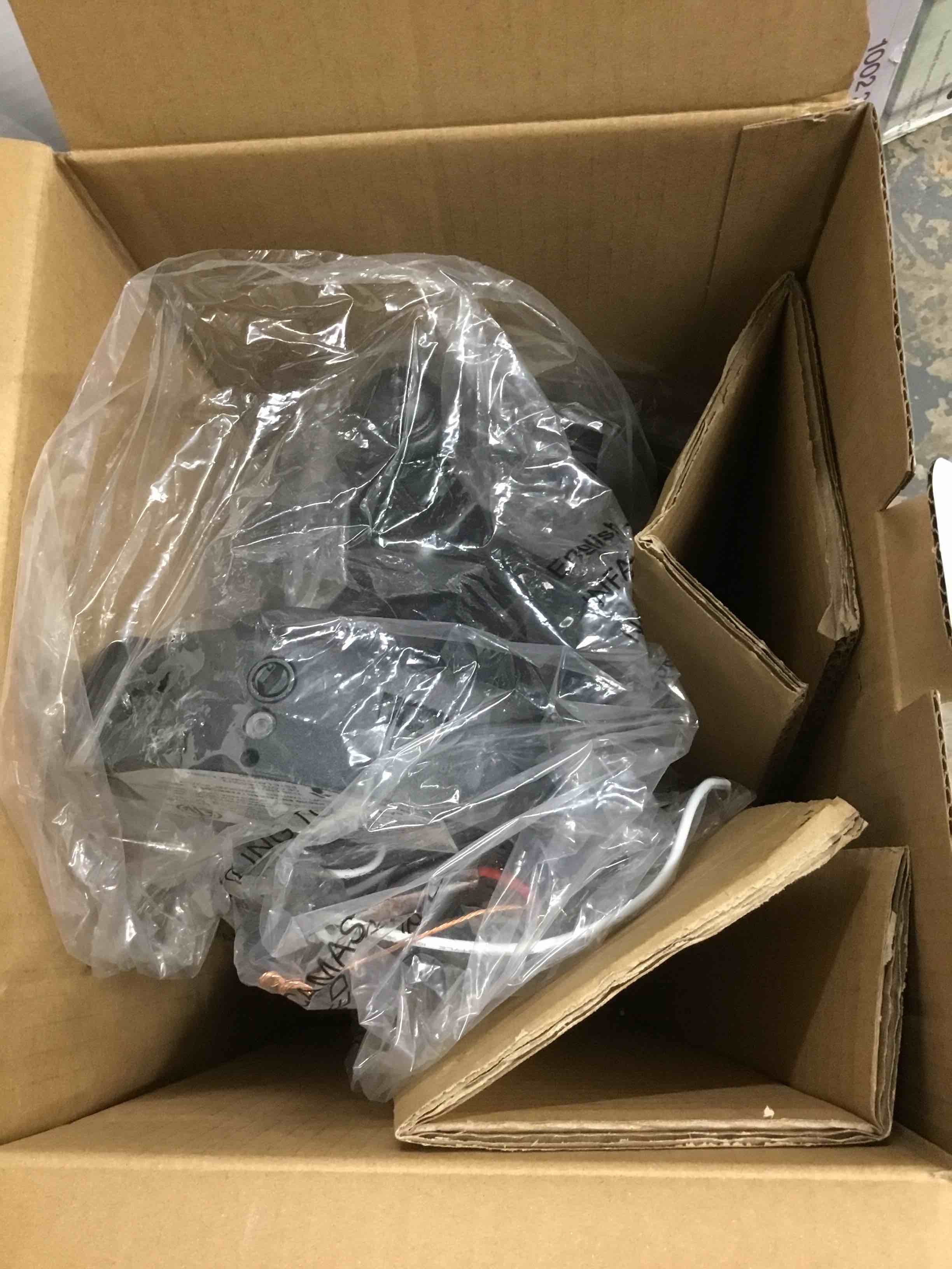 https://s3.amazonaws.com/lotting-images-prod/bidfta/GRN6008900_1715718312742.jpeg