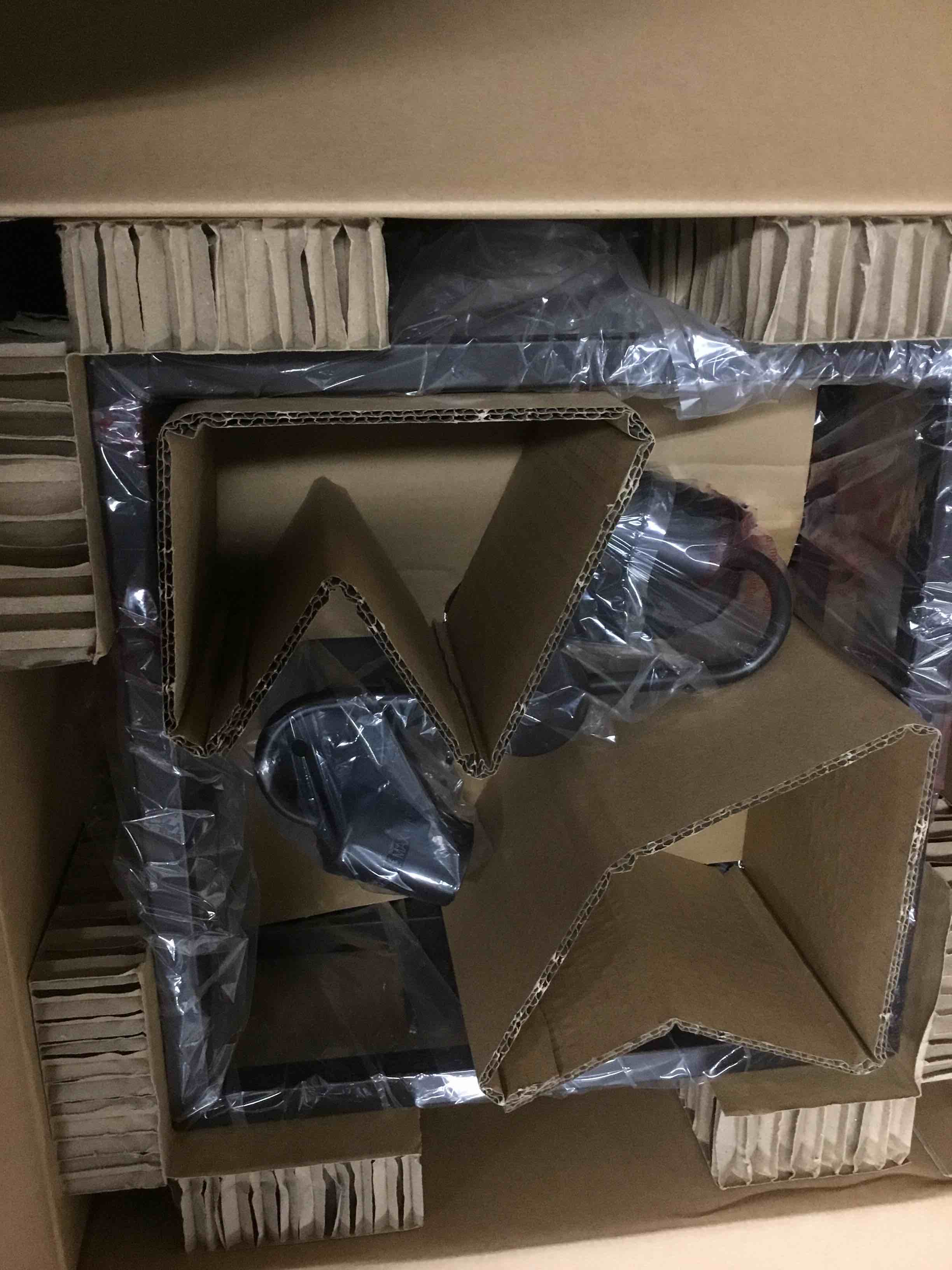 https://s3.amazonaws.com/lotting-images-prod/bidfta/GRN6008903_1715718876598.jpeg