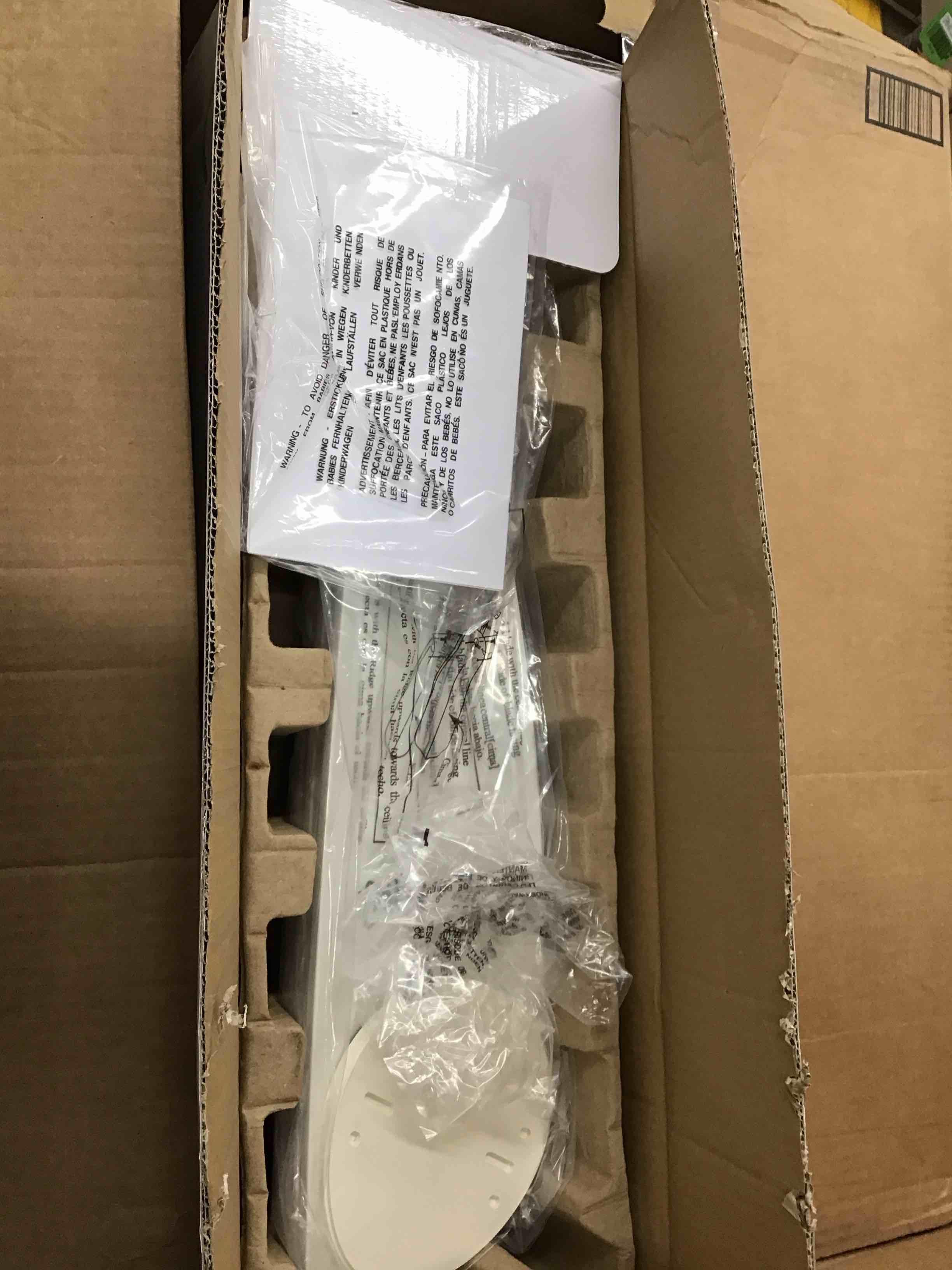 https://s3.amazonaws.com/lotting-images-prod/bidfta/GRN6012427_1715263697686.jpeg
