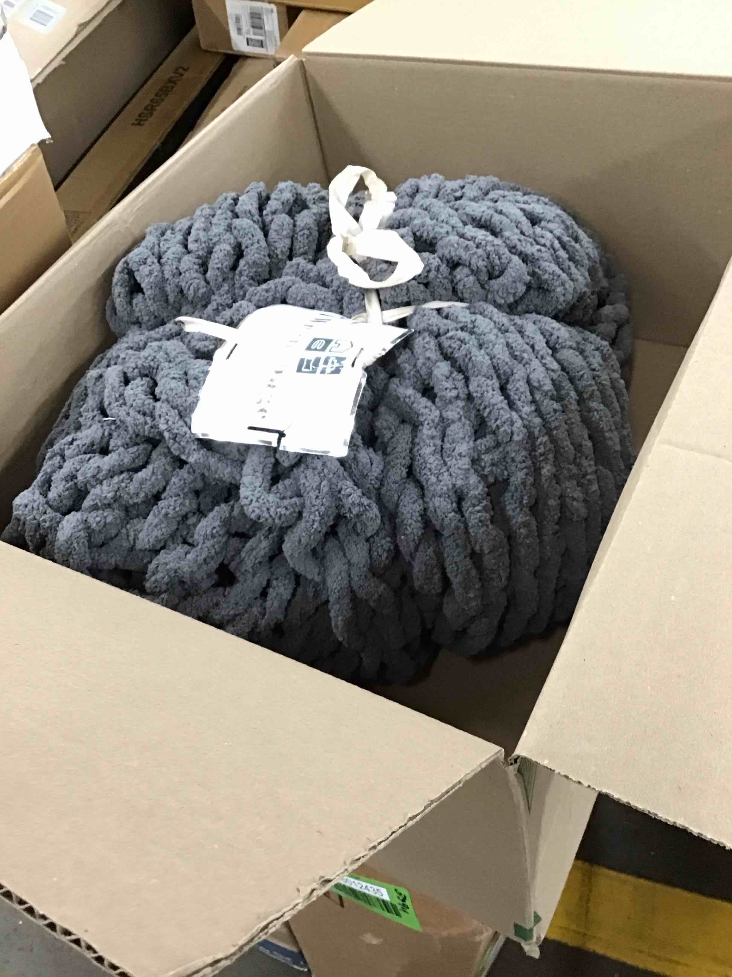 https://s3.amazonaws.com/lotting-images-prod/bidfta/GRN6012439_1715266377850.jpeg