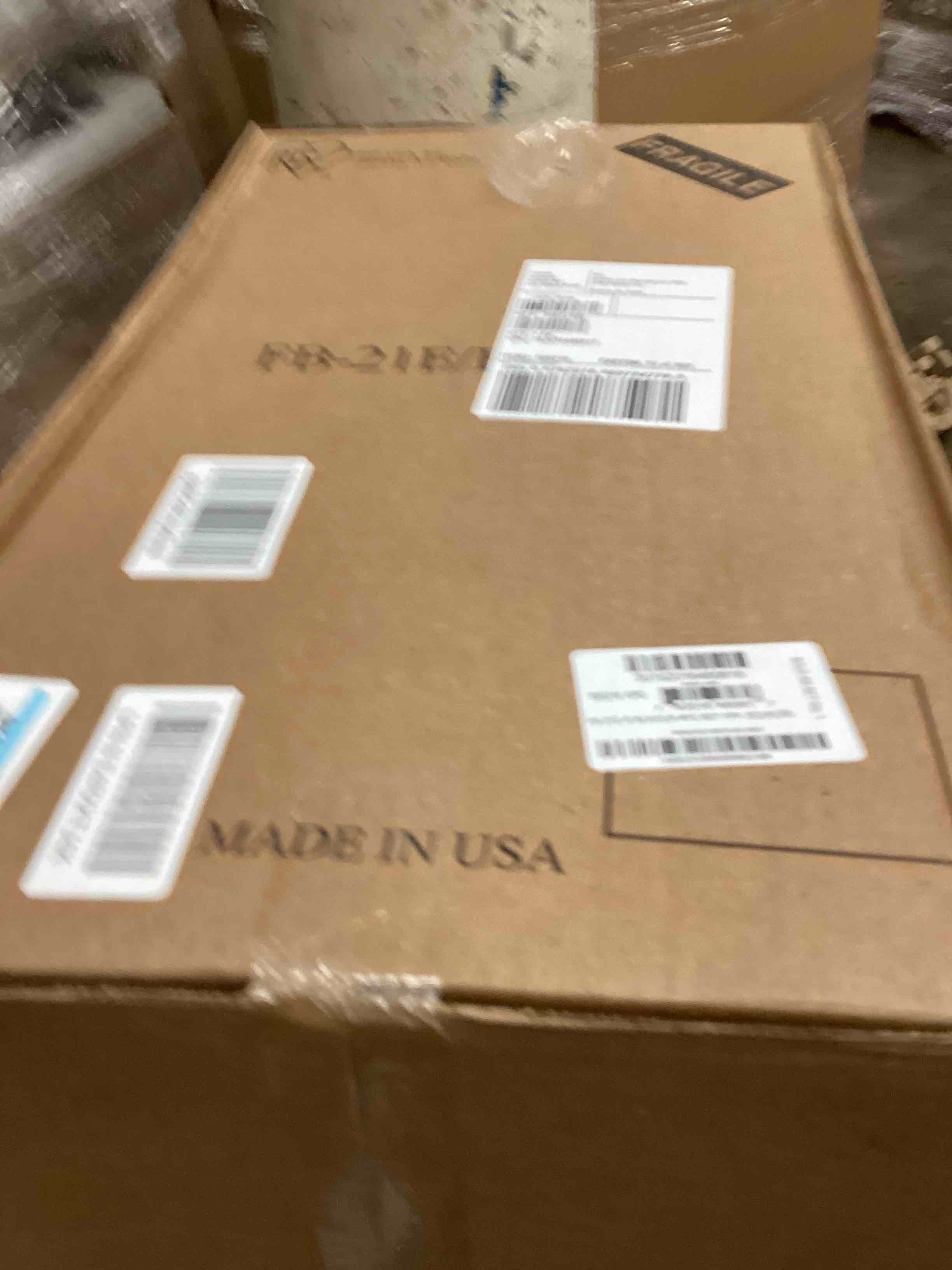 https://s3.amazonaws.com/lotting-images-prod/bidfta/GRN6014835_1722513551495.jpeg
