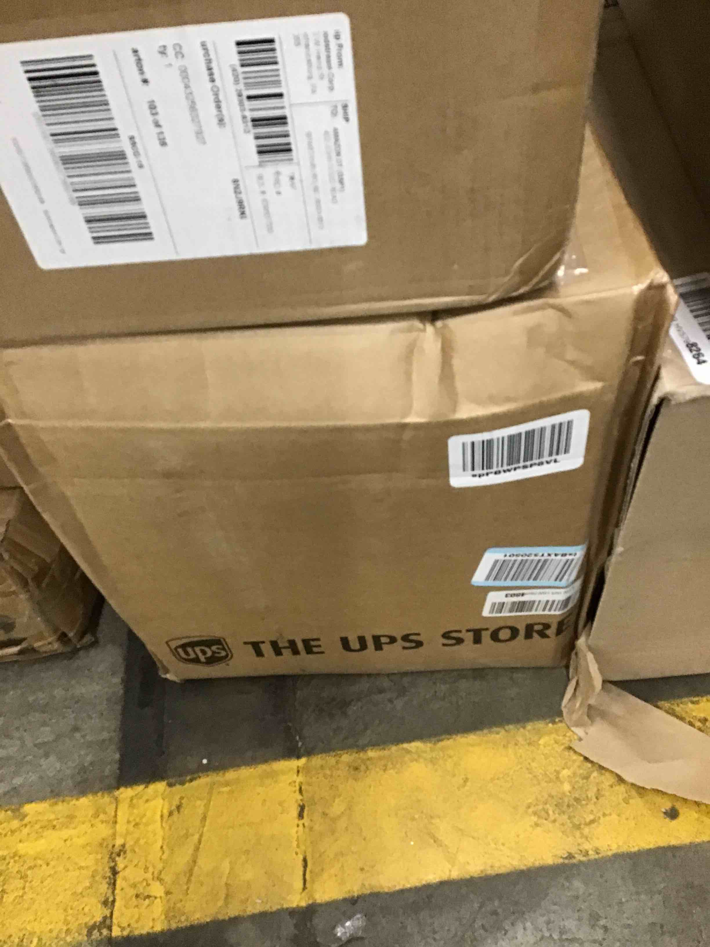 https://s3.amazonaws.com/lotting-images-prod/bidfta/GRN6016378_1717792802546.jpeg