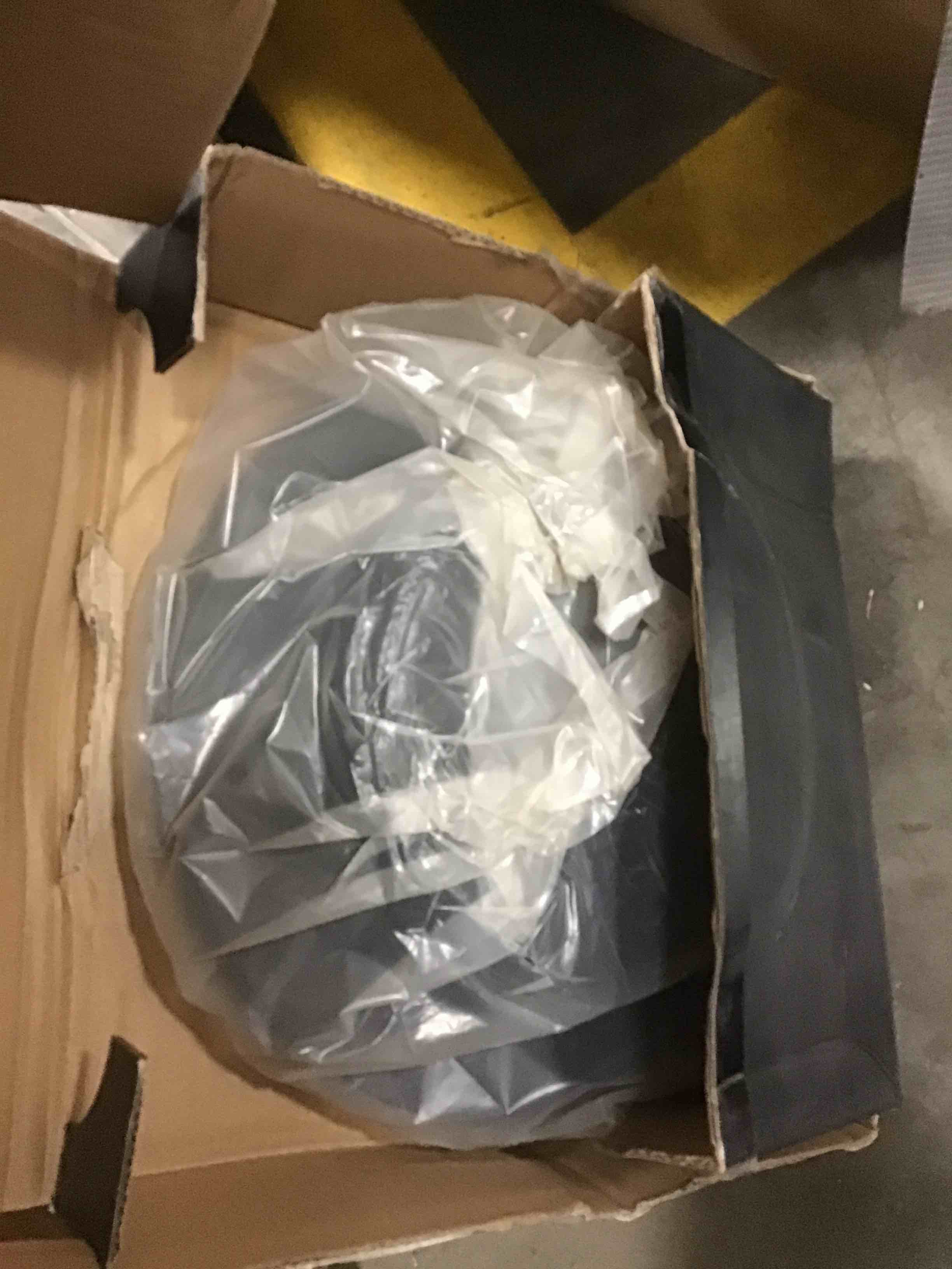 https://s3.amazonaws.com/lotting-images-prod/bidfta/GRN6016819_1718630794845.jpeg