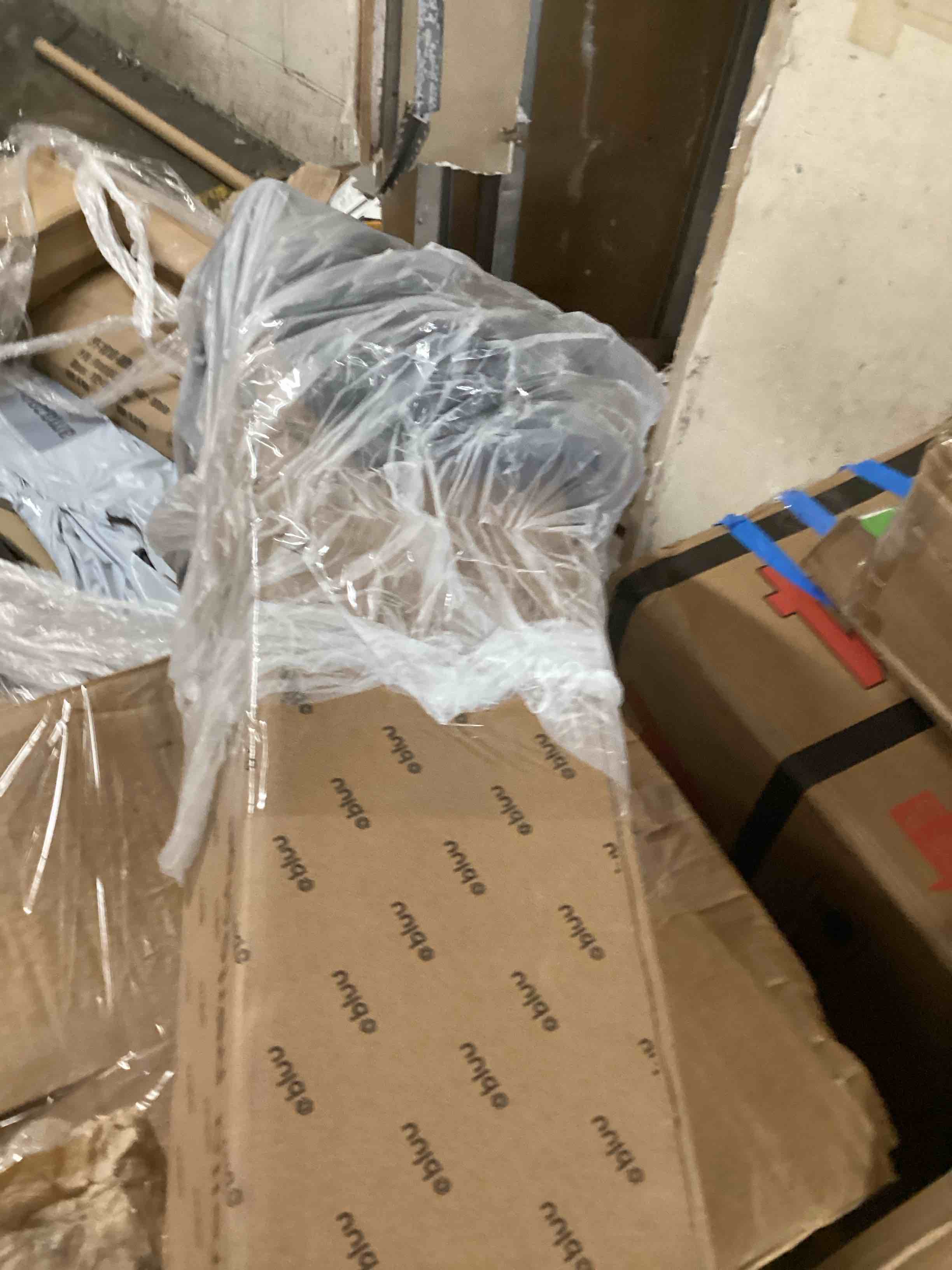 https://s3.amazonaws.com/lotting-images-prod/bidfta/GRN6019474_1723150922545.jpeg