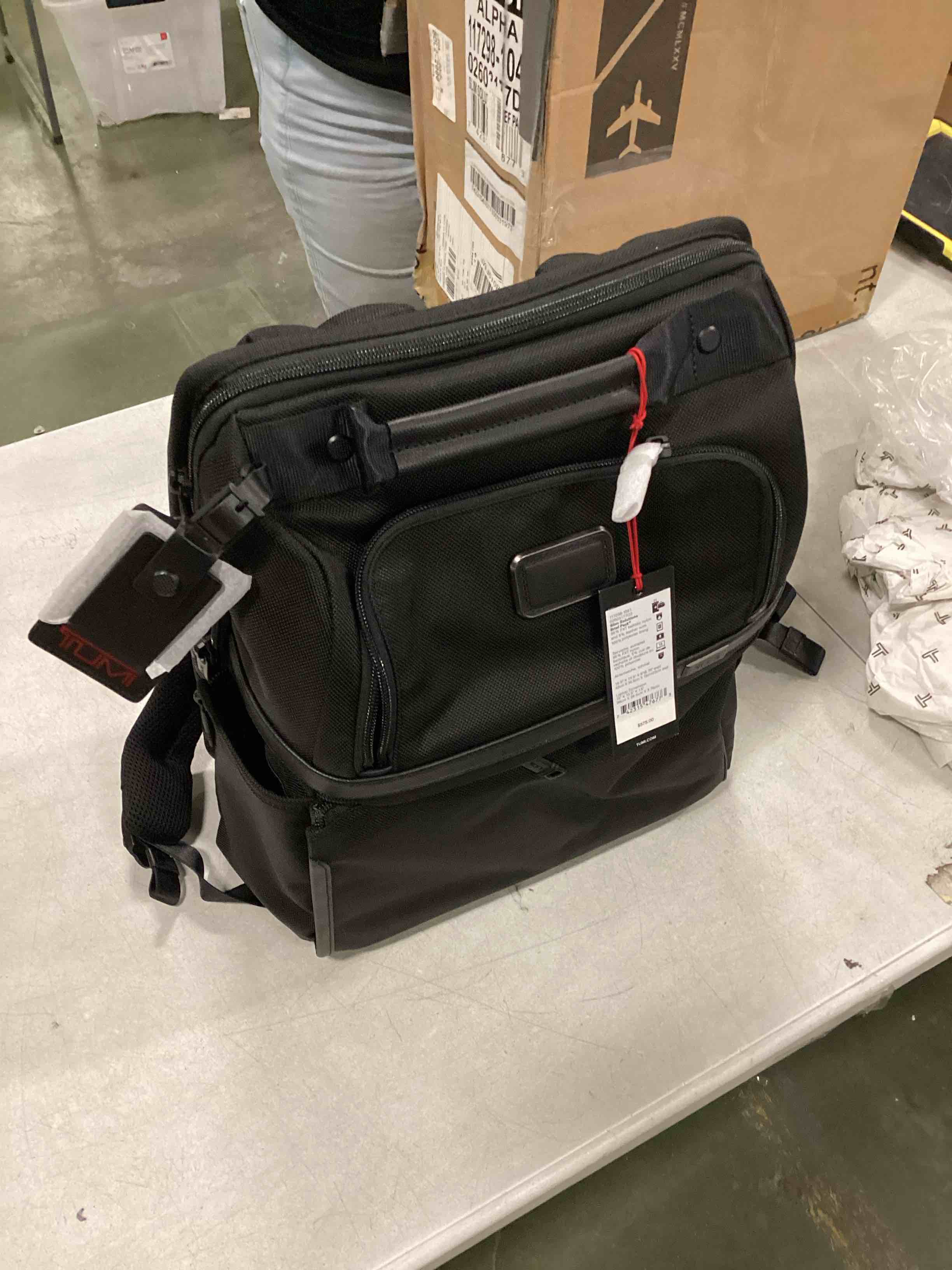 https://s3.amazonaws.com/lotting-images-prod/bidfta/GRN6020029_1709034454577.jpeg