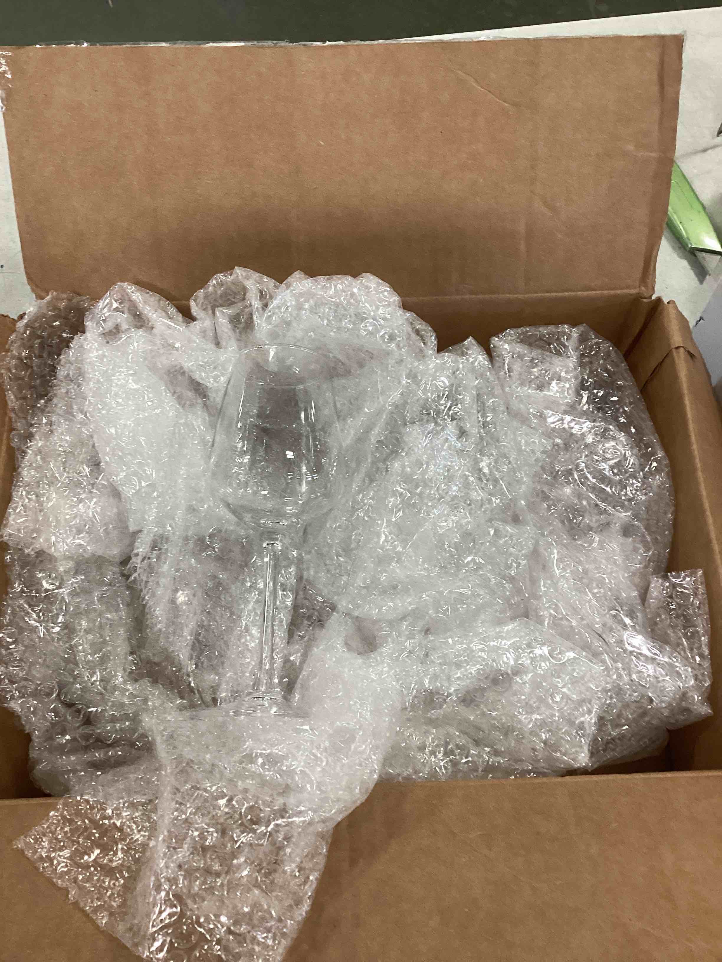 Bormioli Rocco 18oz Red Wine Glasses, Crystal Clear Star Glass, Laser Cut Rim For Wine Tasting, Elegant Party Drinking Glassware, Restaurant Quality (Set of 4) 4PK 18OZ