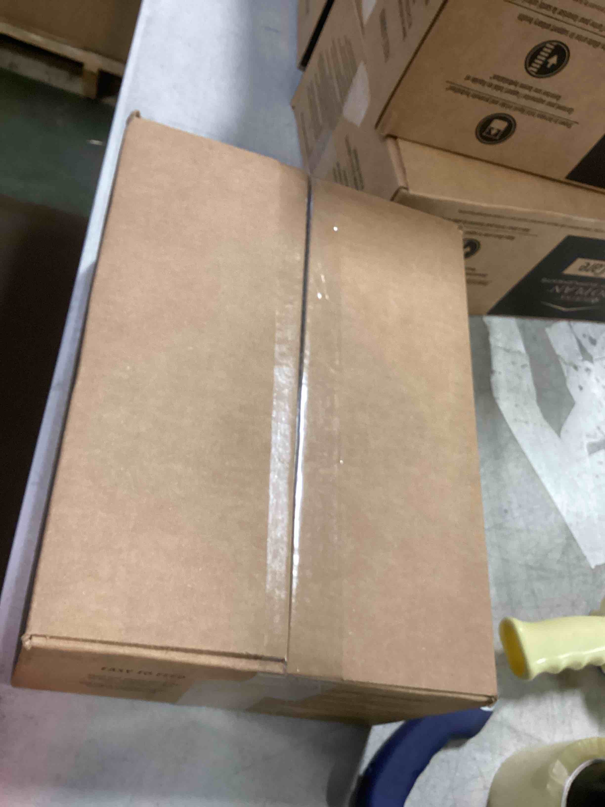 https://s3.amazonaws.com/lotting-images-prod/bidfta/GRN6020875_1710504669912.jpeg