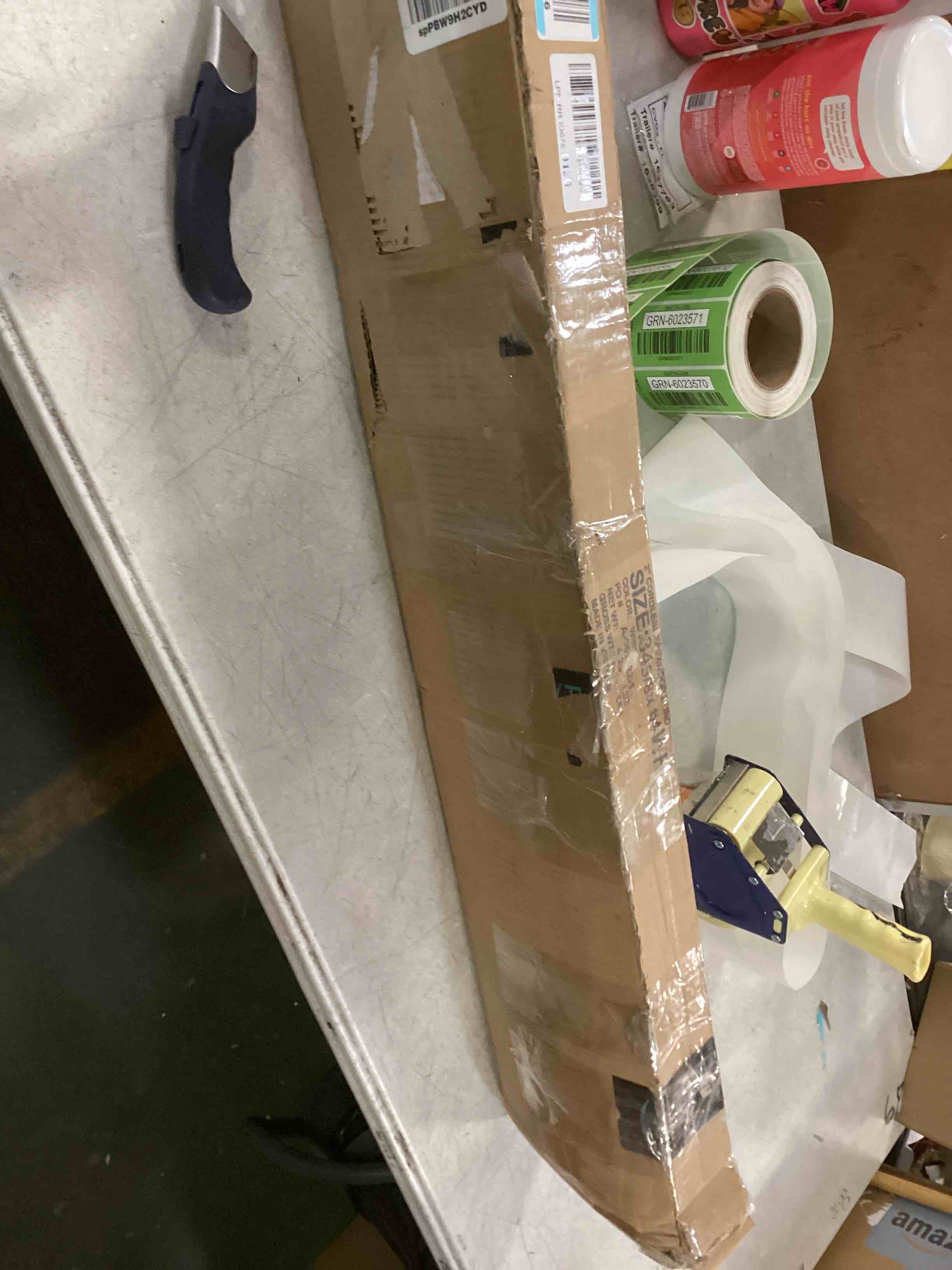 https://s3.amazonaws.com/lotting-images-prod/bidfta/GRN6023560_1709300470176.jpeg