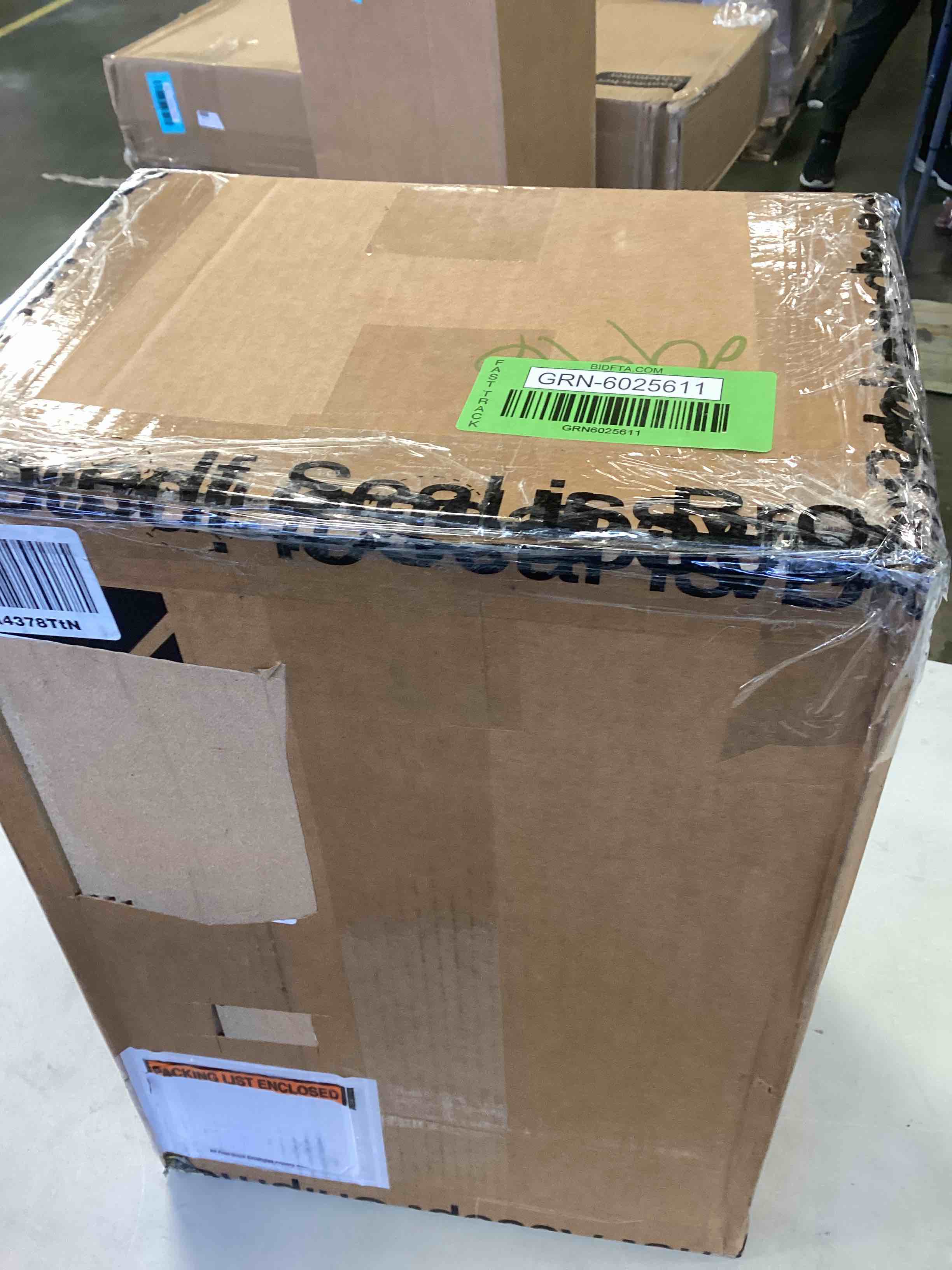 https://s3.amazonaws.com/lotting-images-prod/bidfta/GRN6025611_1711026693997.jpeg