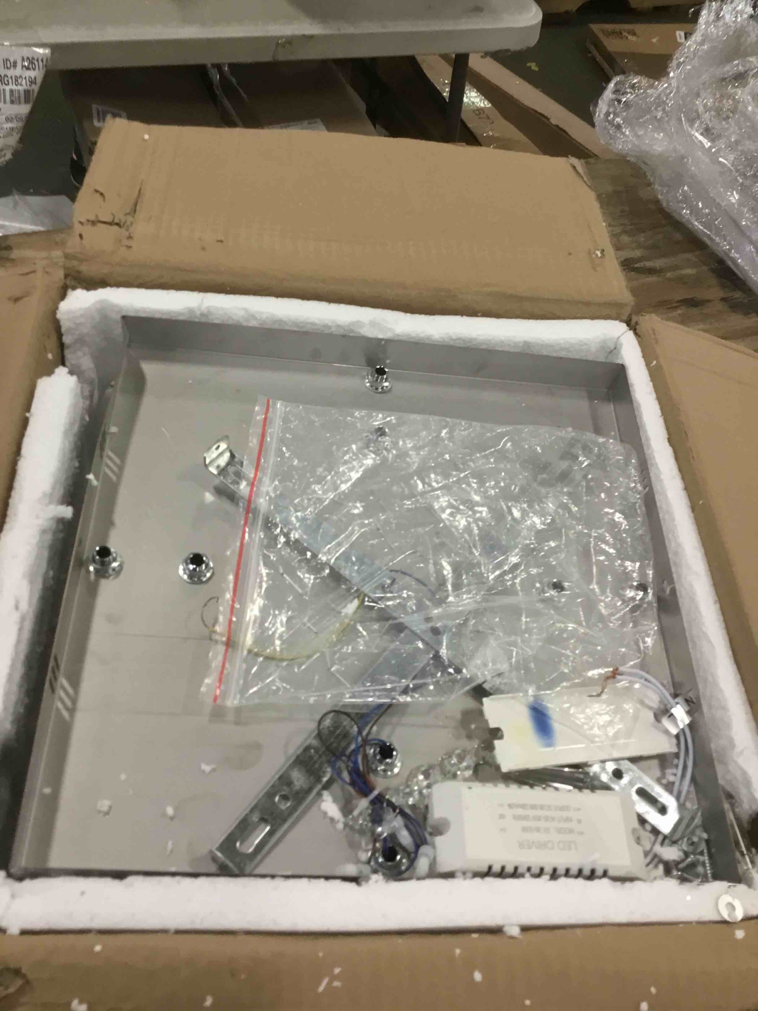 https://s3.amazonaws.com/lotting-images-prod/bidfta/GRN6027030_1709657973082.jpeg