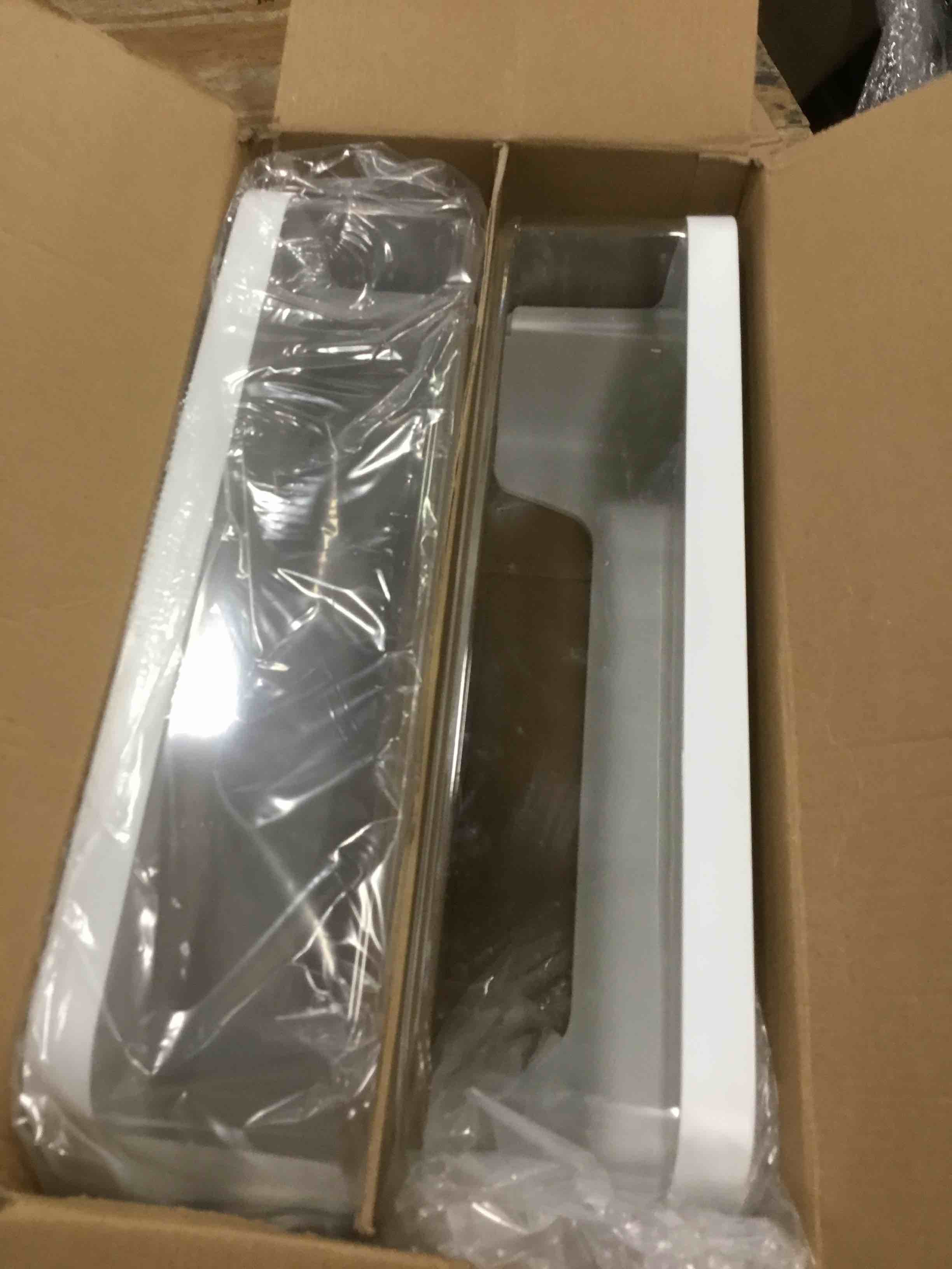 https://s3.amazonaws.com/lotting-images-prod/bidfta/GRN6027112_1709671989556.jpeg
