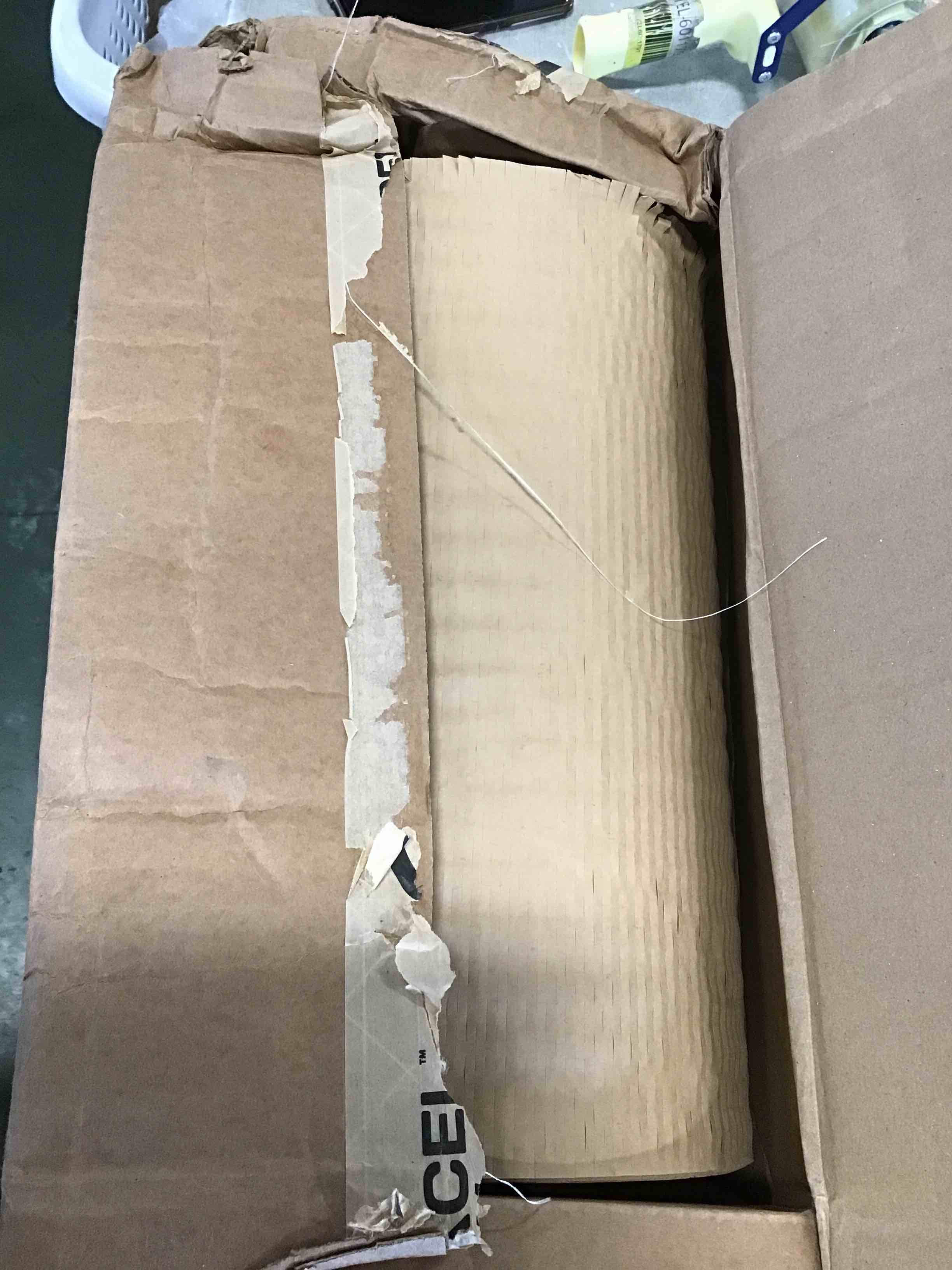 https://s3.amazonaws.com/lotting-images-prod/bidfta/GRN6028274_1709749459785.jpeg