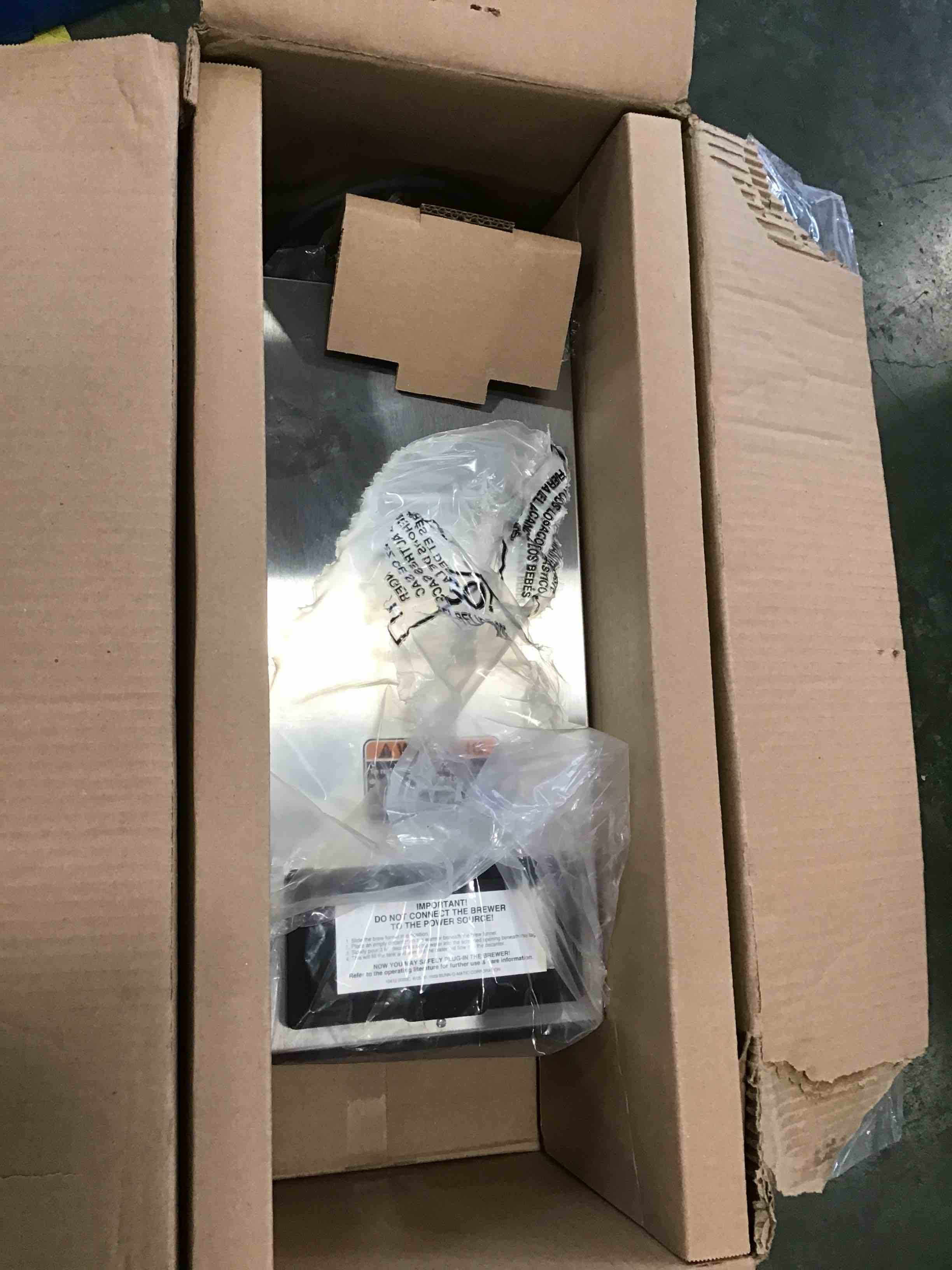https://s3.amazonaws.com/lotting-images-prod/bidfta/GRN6028473_1709826972203.jpeg