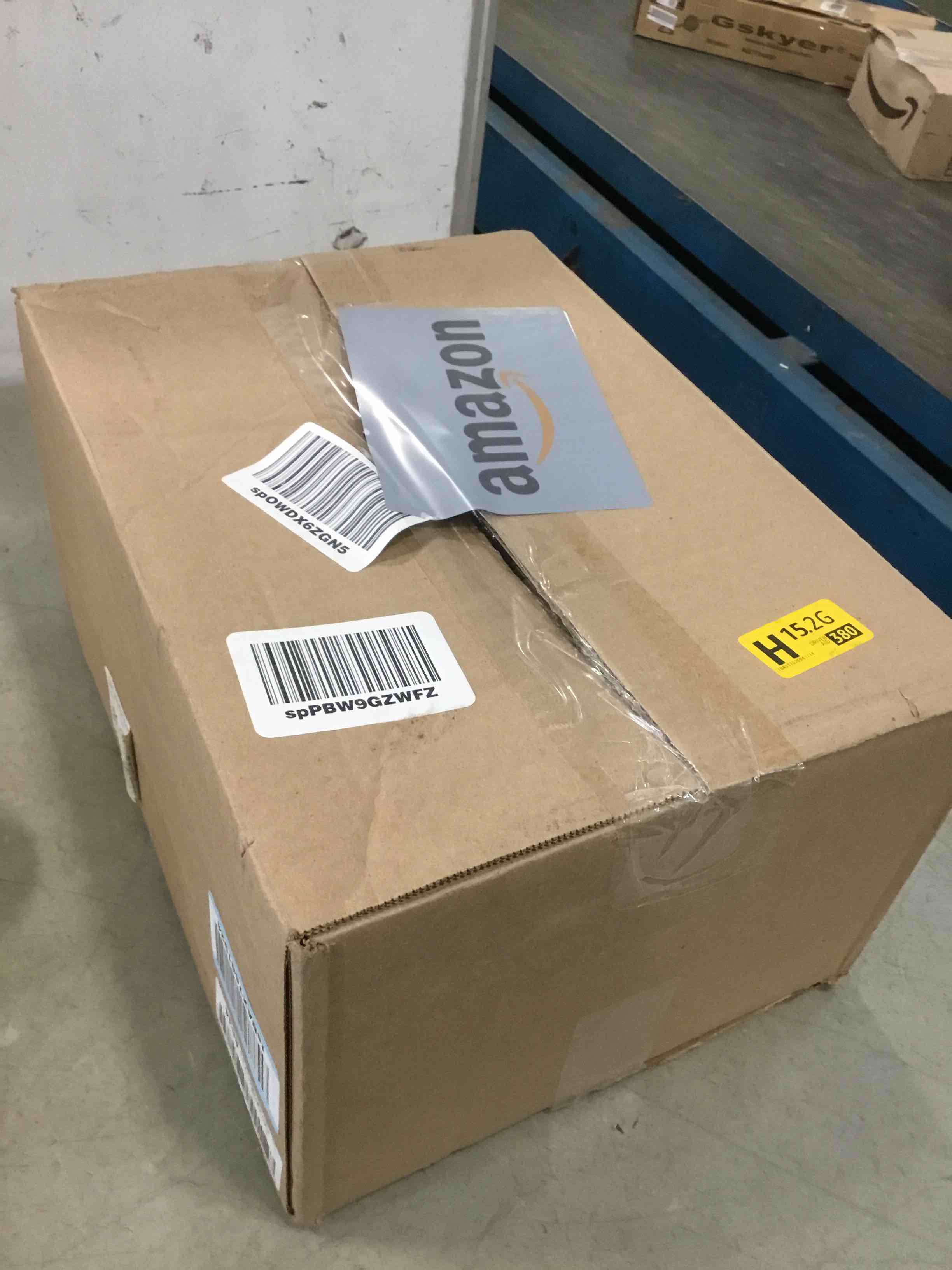 https://s3.amazonaws.com/lotting-images-prod/bidfta/GRN6029082_1709581892530.jpeg