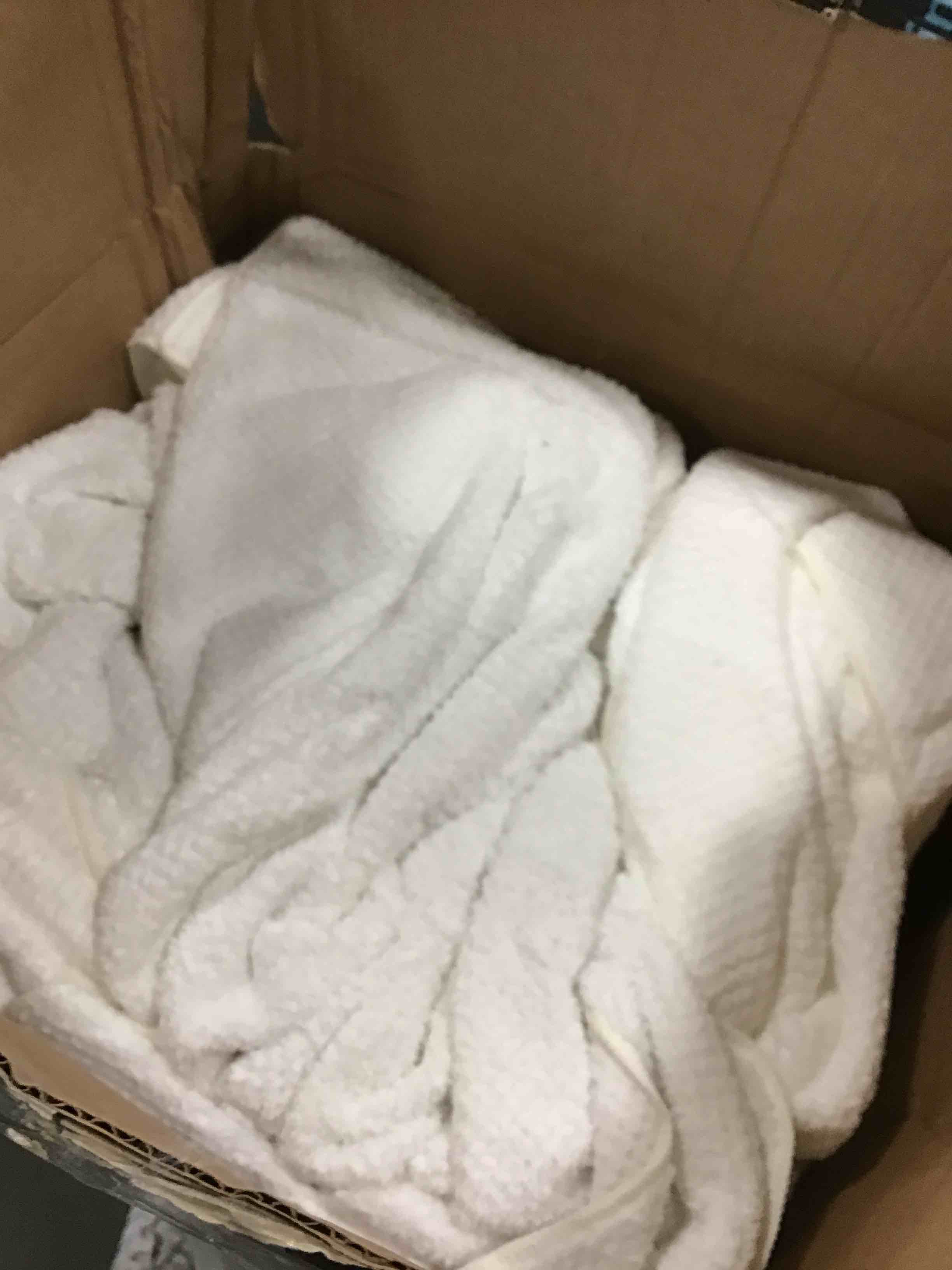 https://s3.amazonaws.com/lotting-images-prod/bidfta/GRN6030692_1709558831196.jpeg