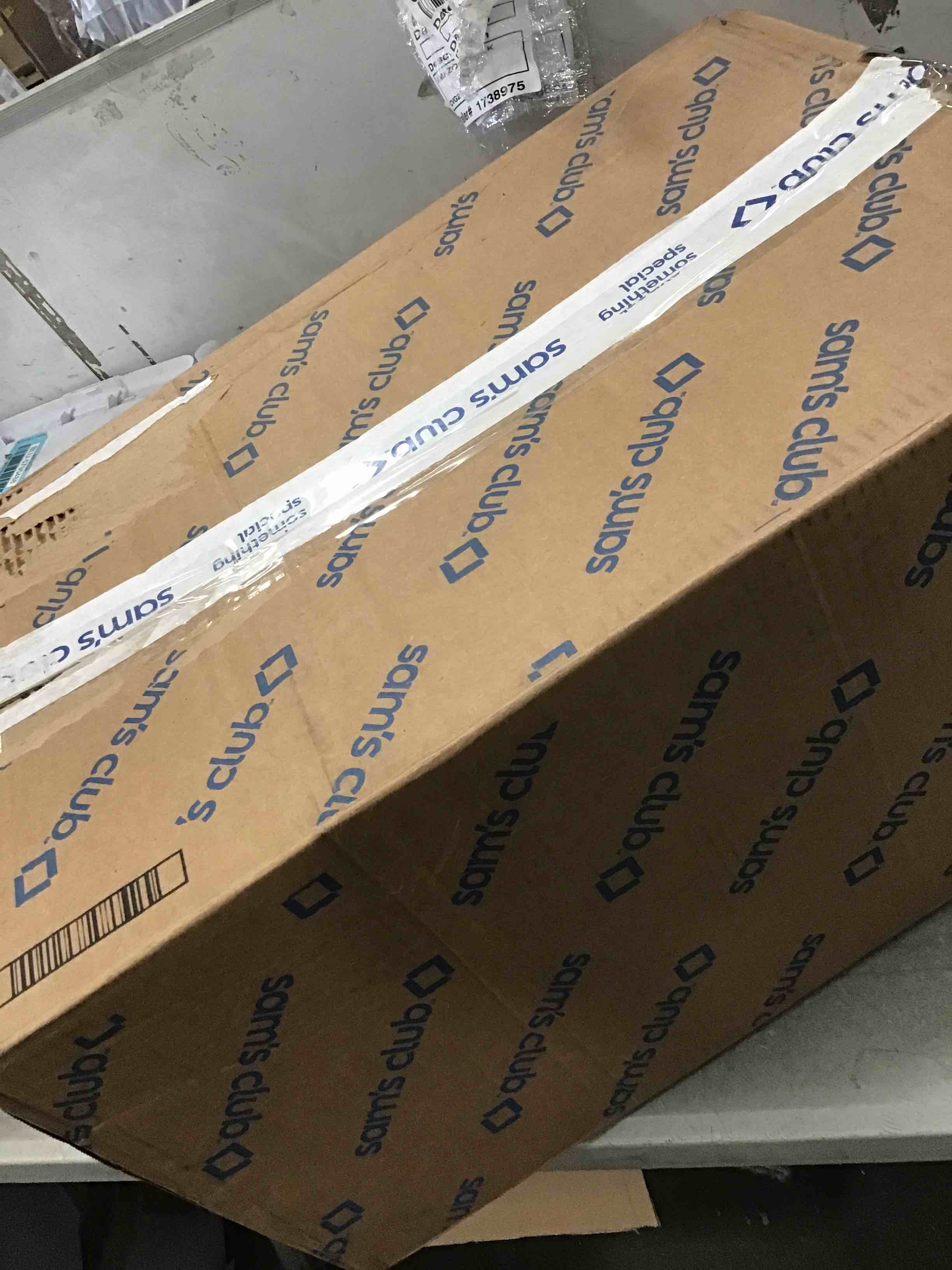 https://s3.amazonaws.com/lotting-images-prod/bidfta/GRN6030845_1709576190904.jpeg