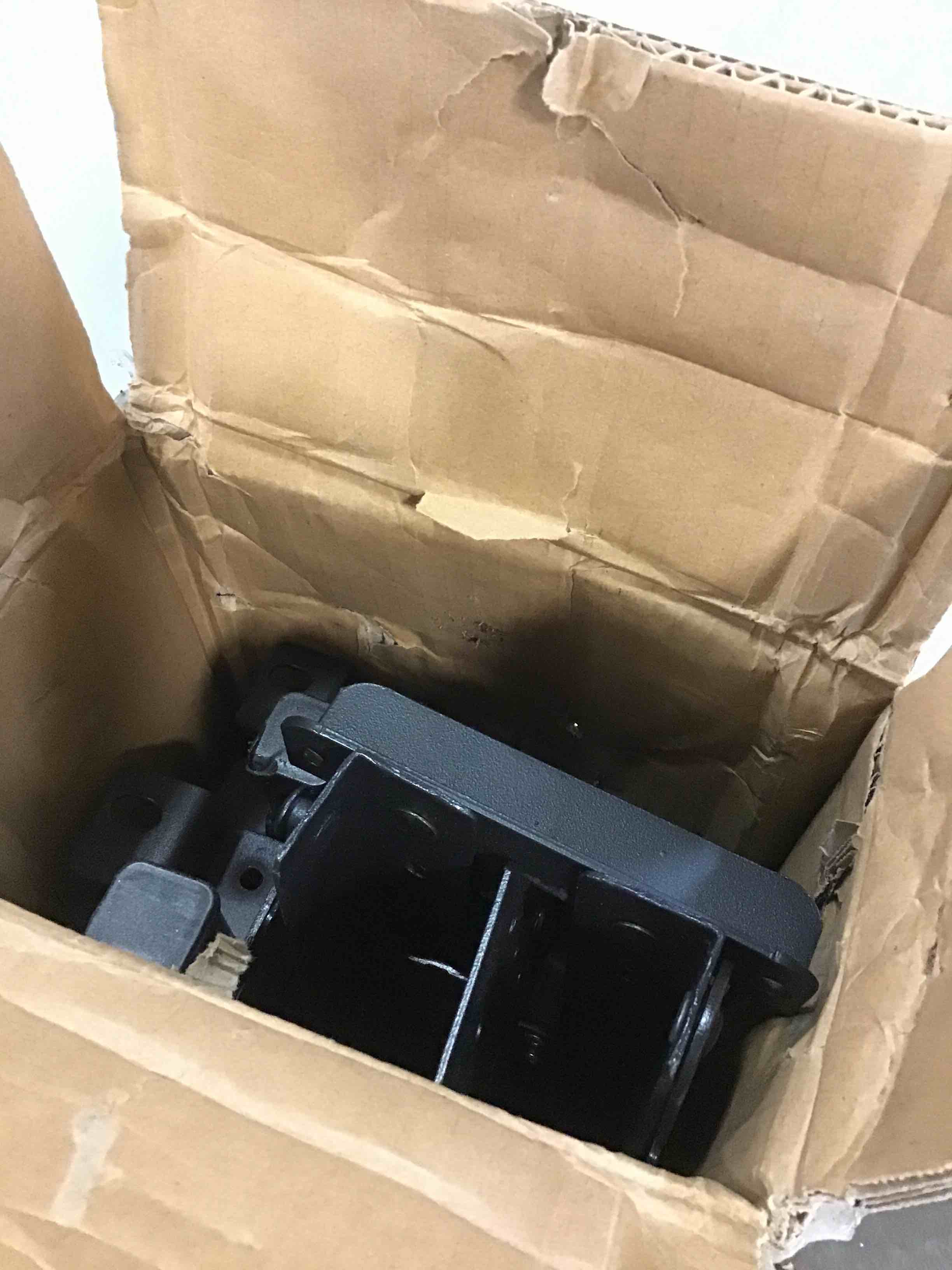 https://s3.amazonaws.com/lotting-images-prod/bidfta/GRN6031822_1710339835836.jpeg
