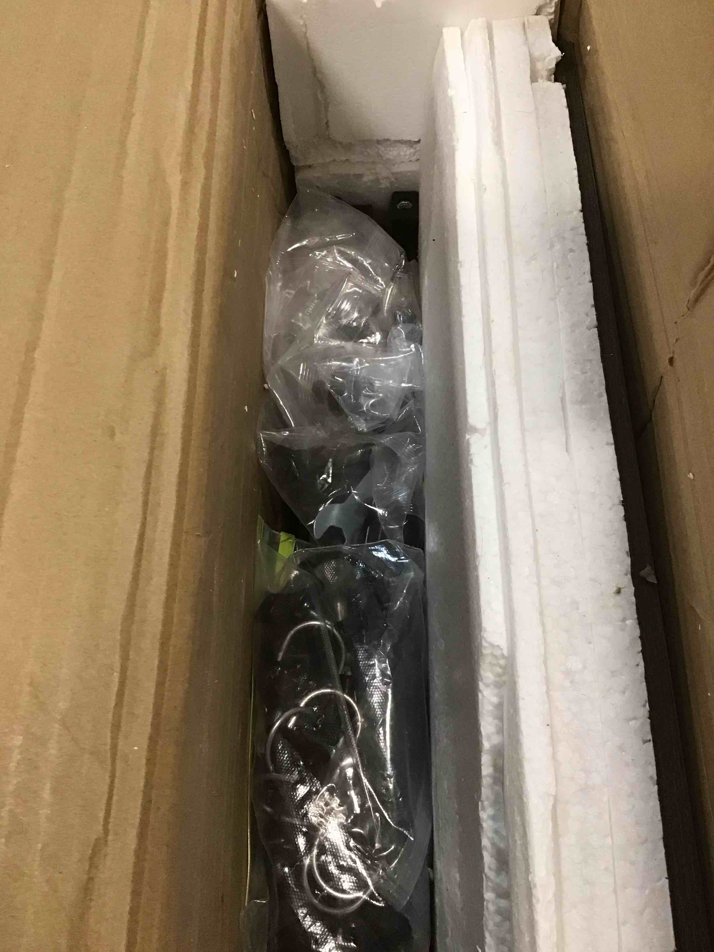 https://s3.amazonaws.com/lotting-images-prod/bidfta/GRN6044200_1707316275795.jpeg
