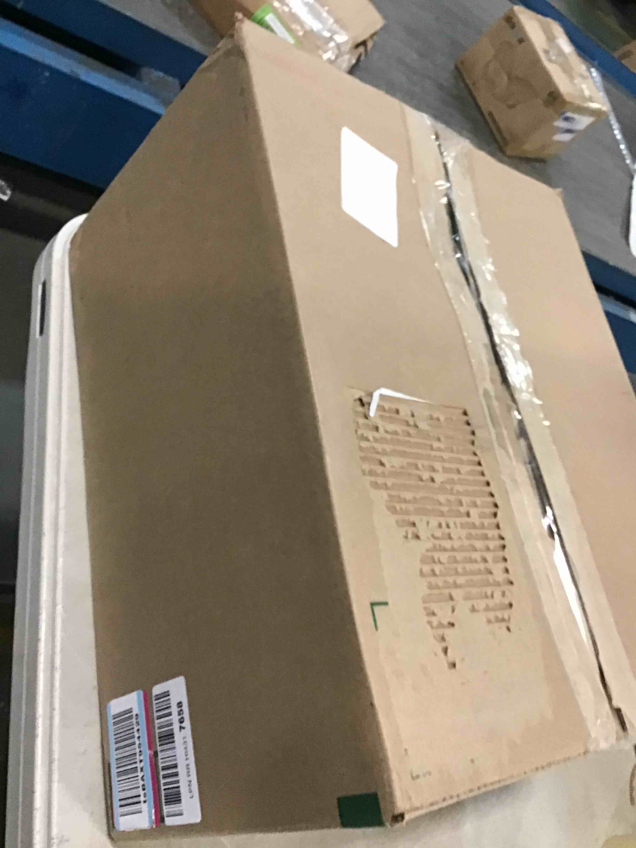 https://s3.amazonaws.com/lotting-images-prod/bidfta/GRN6046949_1706817588261.jpeg