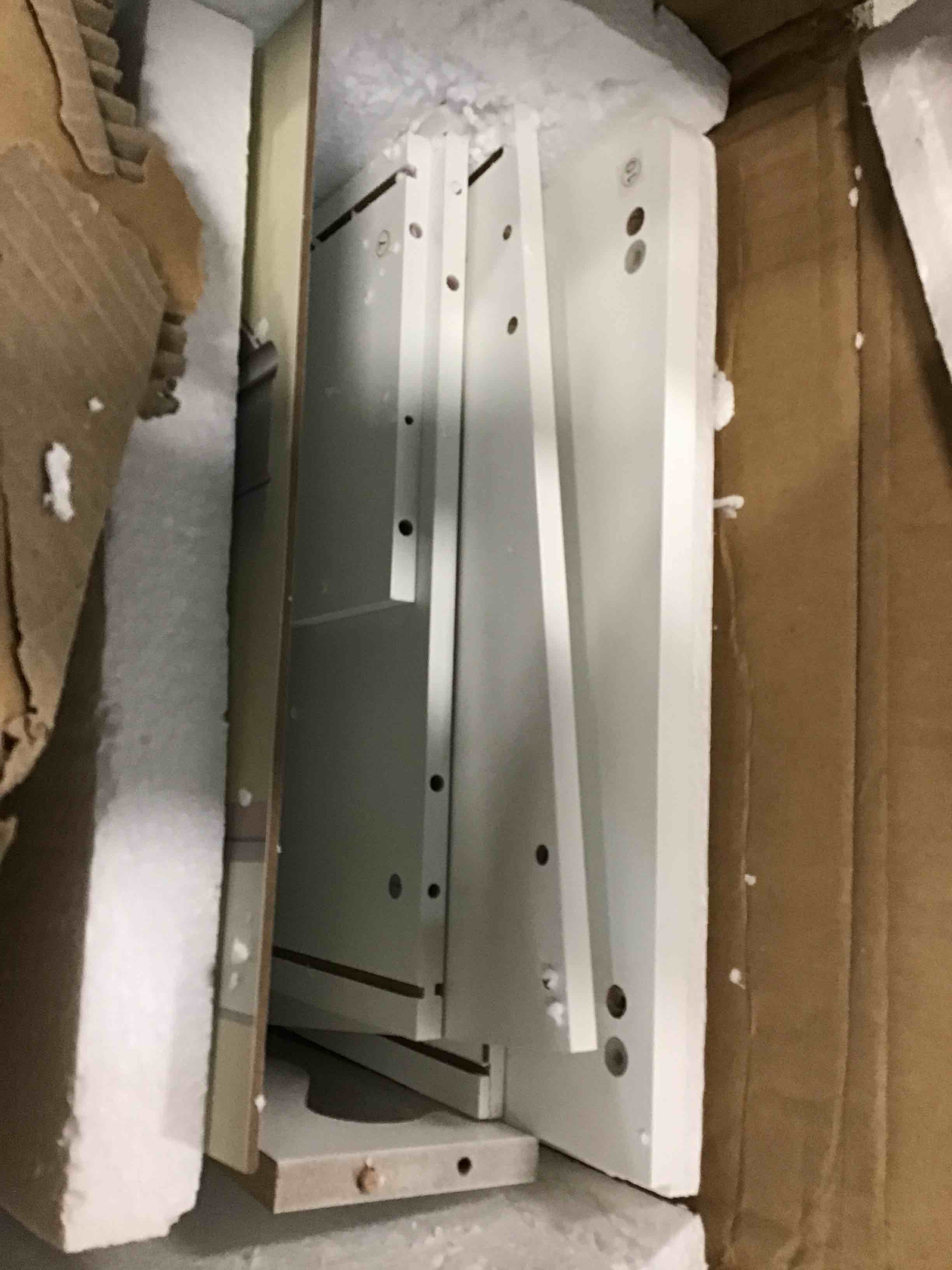 https://s3.amazonaws.com/lotting-images-prod/bidfta/GRN6048091_1707053502591.jpeg