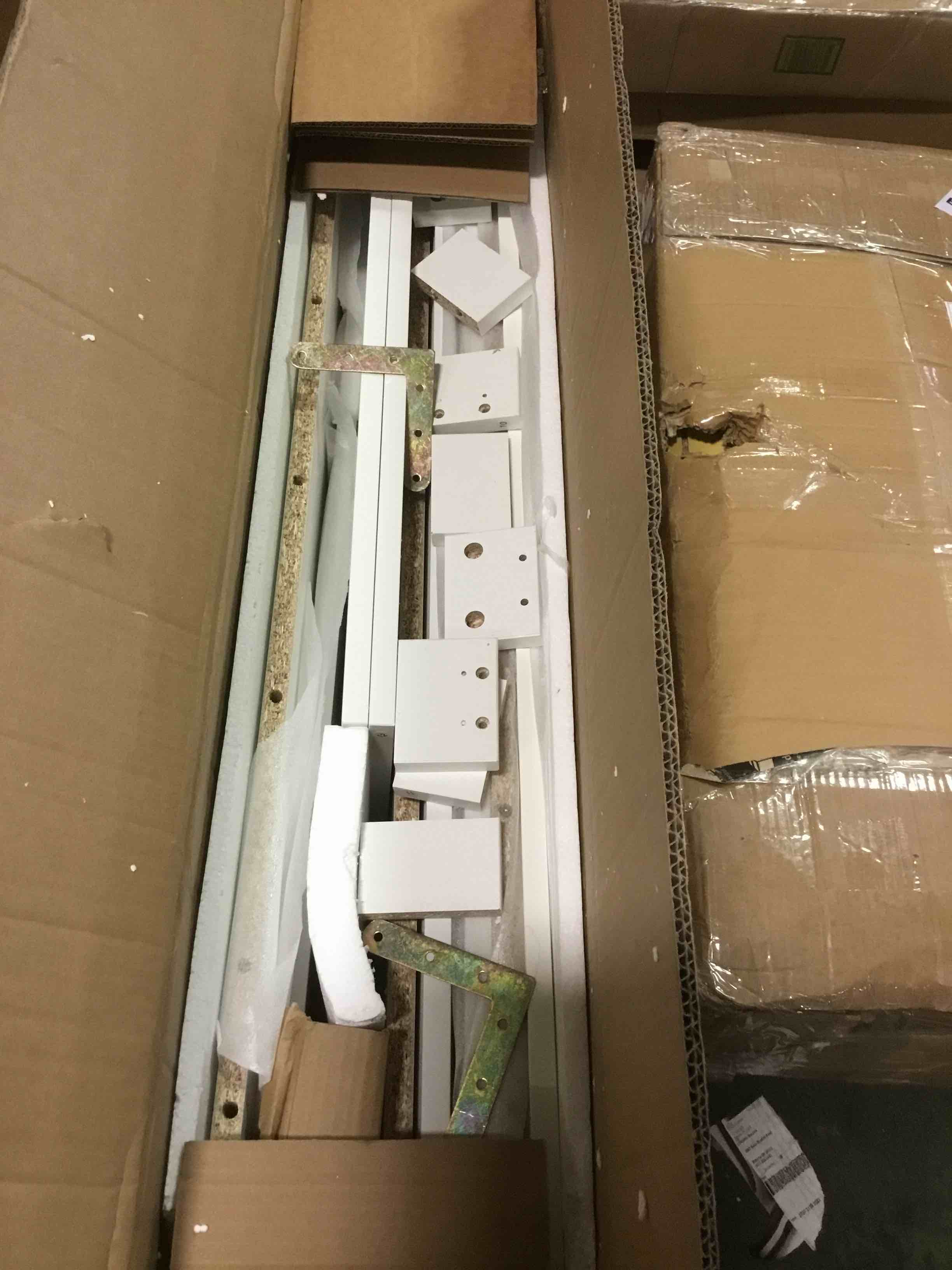 https://s3.amazonaws.com/lotting-images-prod/bidfta/GRN6049926_1708782829901.jpeg